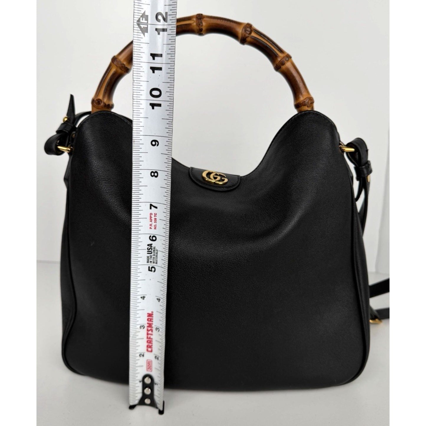 Gucci Diana Medium Shoulder Bag in Black Leather with Bamboo Top Handle S
