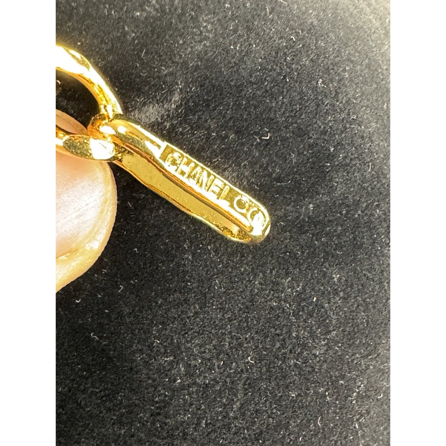 LAYAWAY: Chanel Gold-plated Metal Chain Belt with CC Logo Medallion K-1 (Copy)