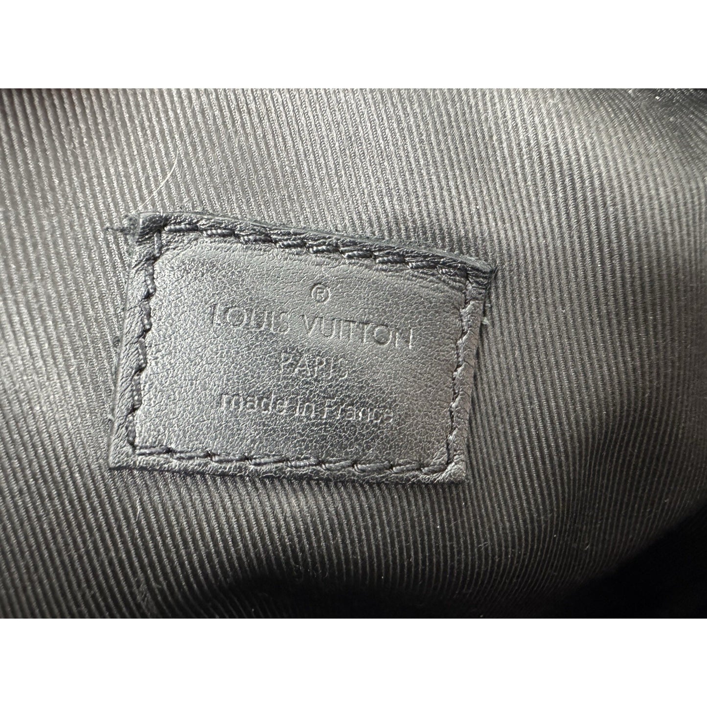 Louis Vuitton Damier Graphite Scott Messenger Bag Black with Silver Hardware C-1