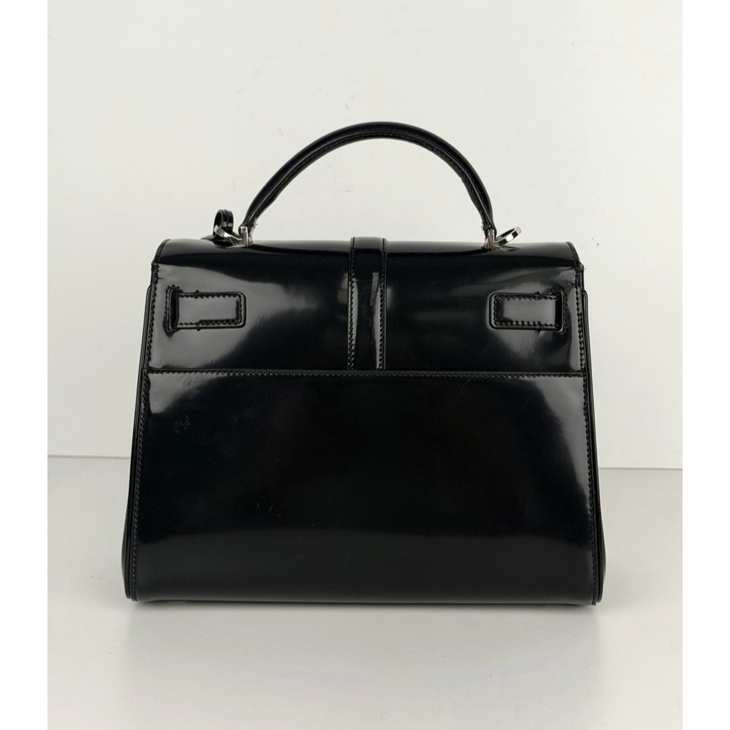 Saint Laurent Le Fermoir Small Top-Handle Bag in Black Spazzolato Leather S-03