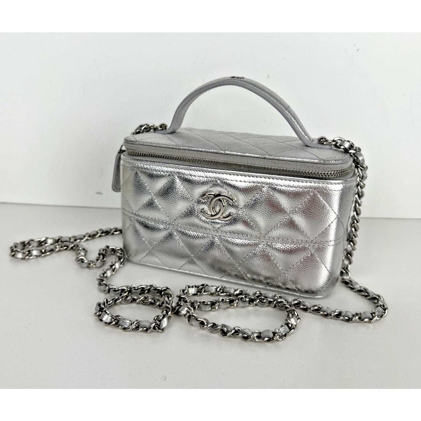 Chanel Slim Top Handle Vanity Case Bag in Metallic Silver Caviar Leather NFC B-5