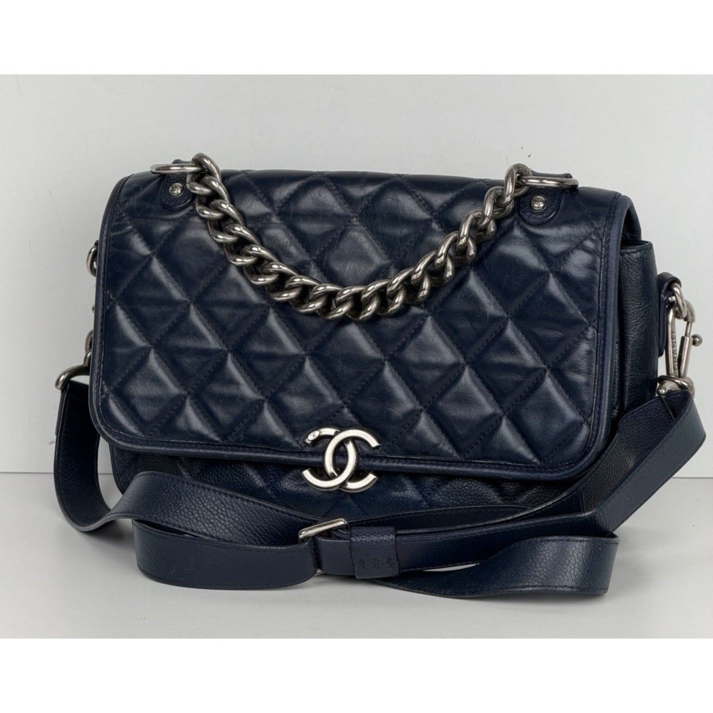 Chanel Messenger Bag Daily Carry Medium Leather Navy Blue 2017