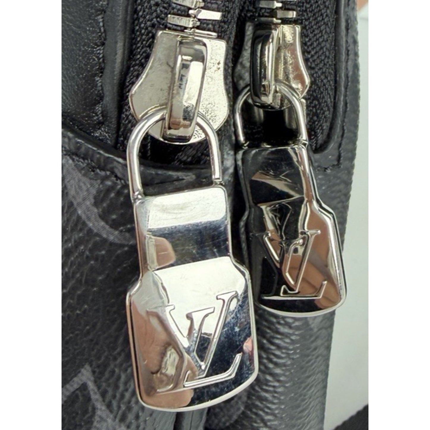 Louis Vuitton Avenue Slingbag PM in Black Monogram Eclipse Coated Canvas NFC E5