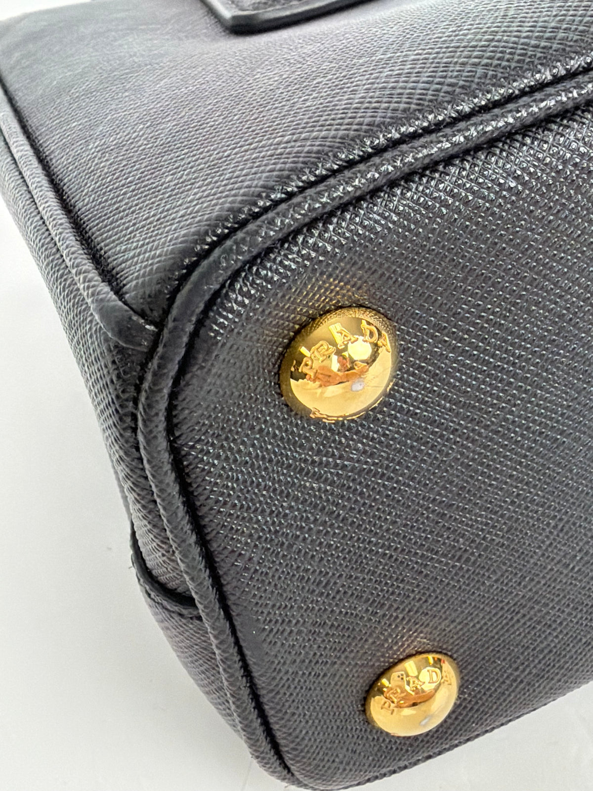 Prada Galleria Mini Top-Handle Bag in Black Saffiano Leather YK1