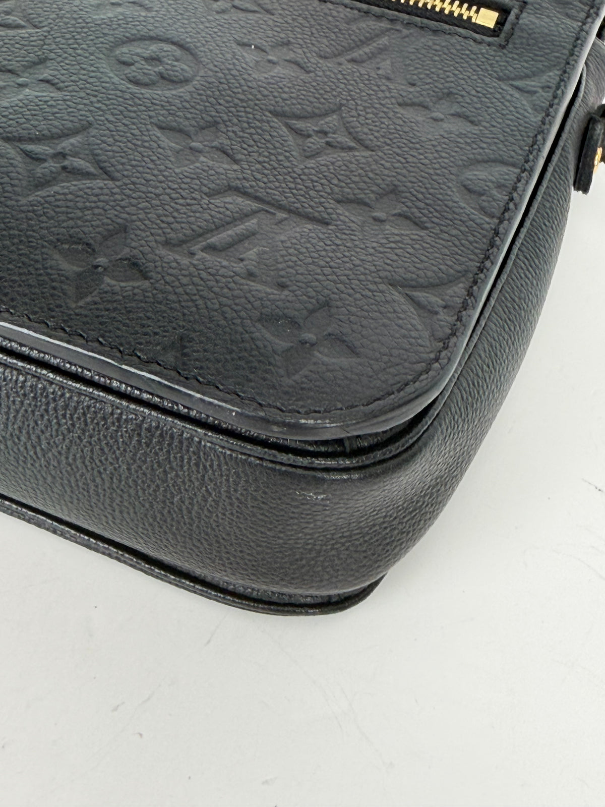 Louis Vuitton Pochette Metis Bag in Black Monogram Empreinte Leather NFC YE-5