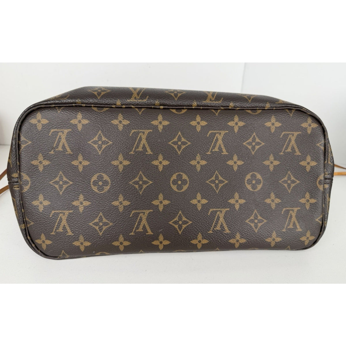 Louis Vuitton Neverfull MM Tote Bag in LV Monogram Brown Coated Canvas 2015 S22