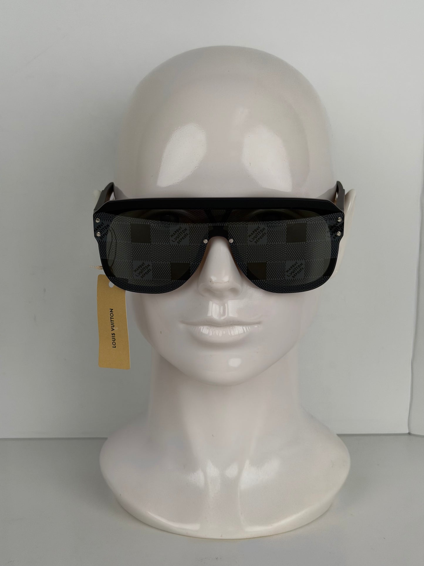 Louis Vuitton LV Waimea Mask Sunglasses in Black Matte Frame with Dark Damier Lenses YK-3