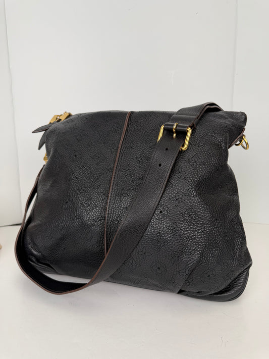 Louis Vuitton Monogram Mahina Selene MM Shoulder Bag in Black Leather YC1