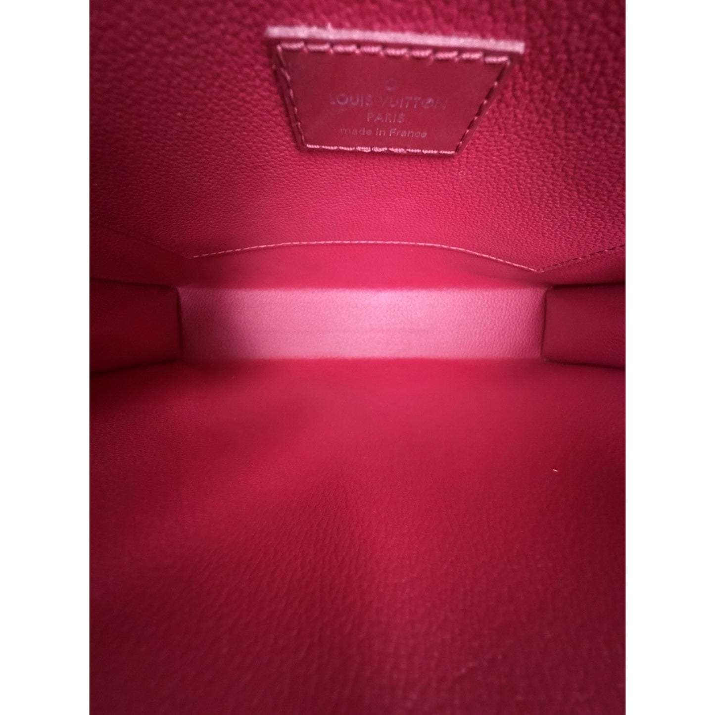 Louis Vuitton Toiletry Pouch 26 Fuchsia Leather & Silver-tone Zipper 2018 K1