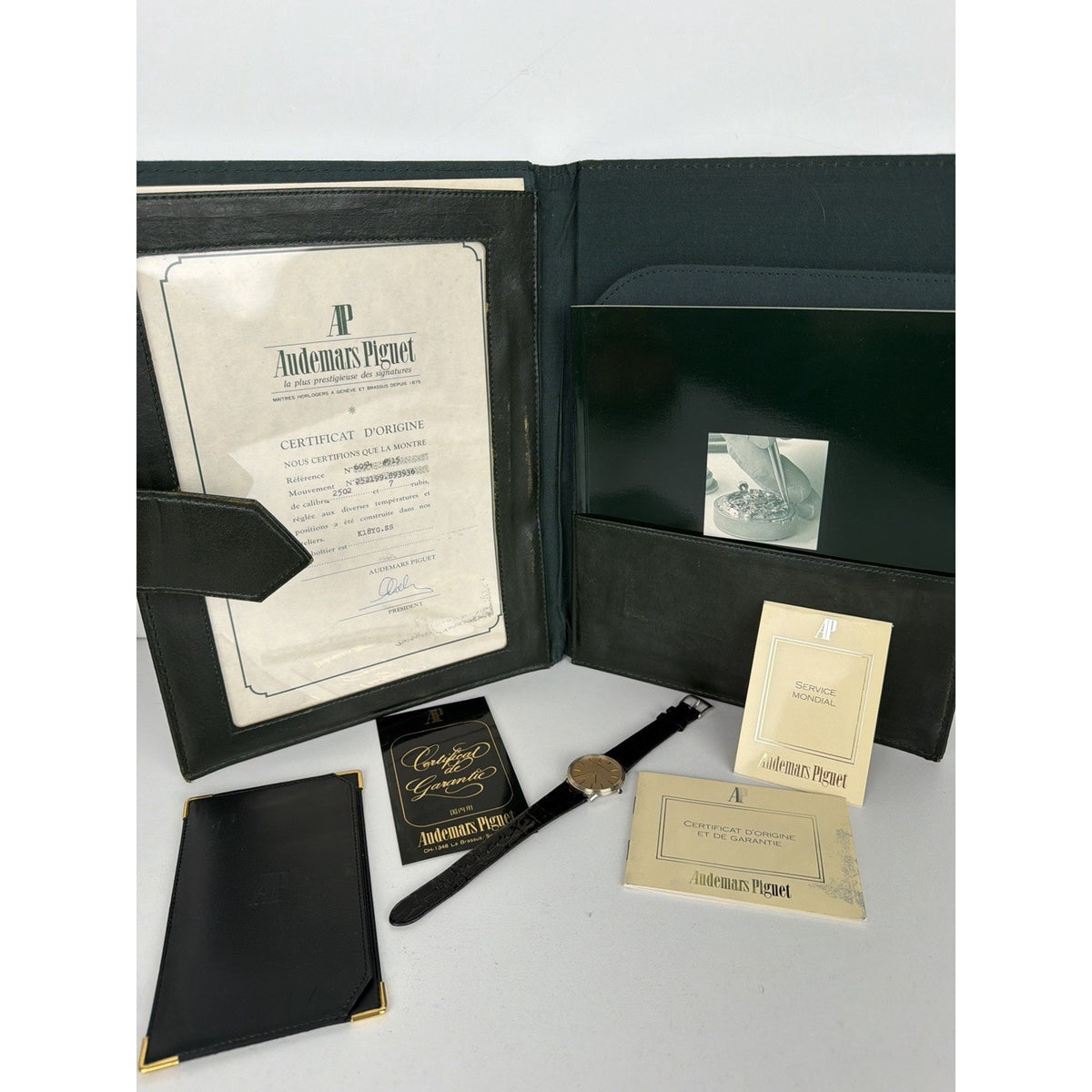 Audemars Piguet Ultra-Slim Dress Watch 6054 from 1983 in Champagne Dial