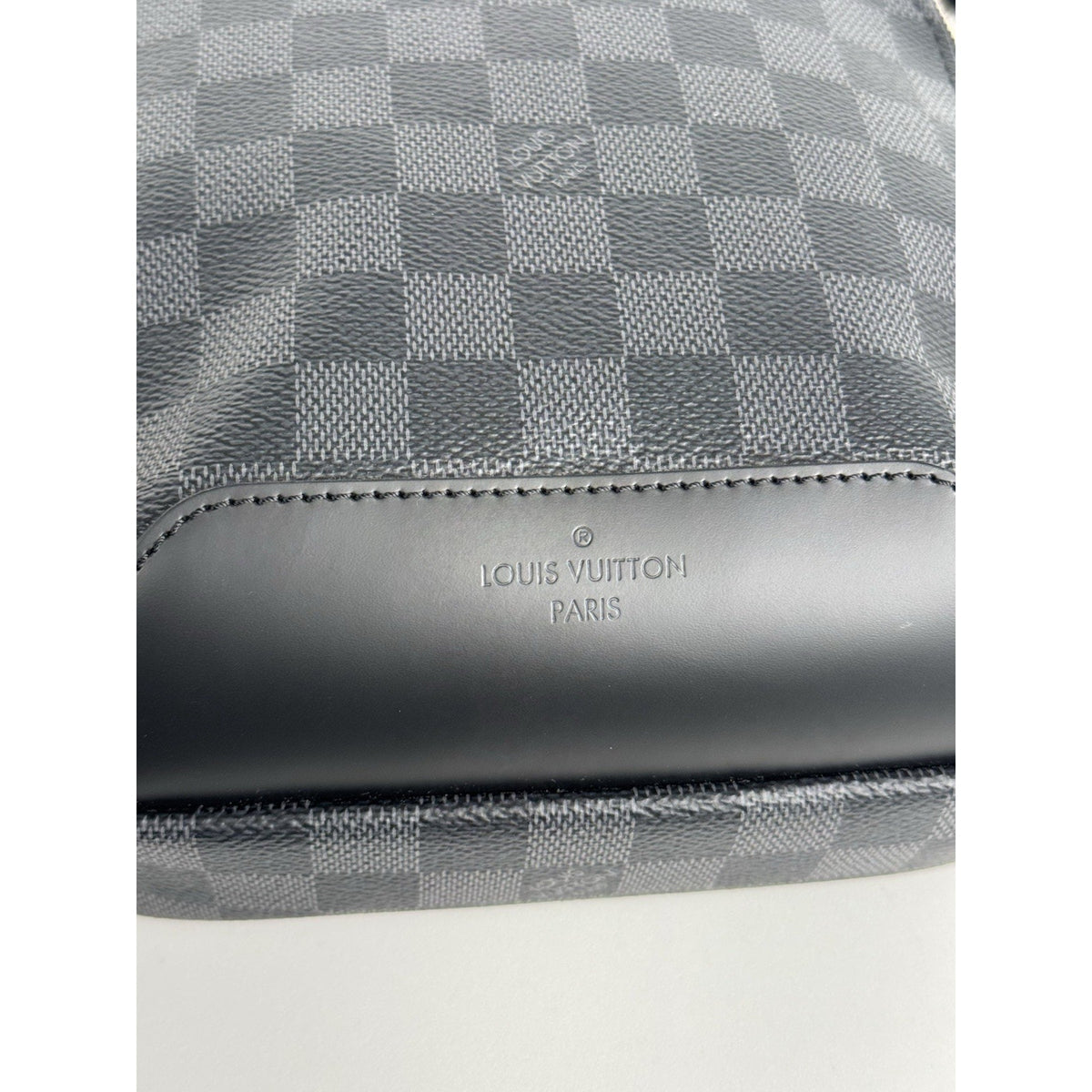Louis Vuitton Avenue Sling Bag Damier Graphite Canvas D-2