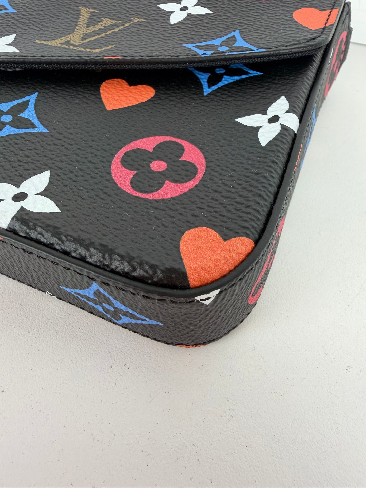 Louis Vuitton Game On Pochette Felicie Crossbody Bag in Black Multicolor Monogram Canvas 2020 YC-5