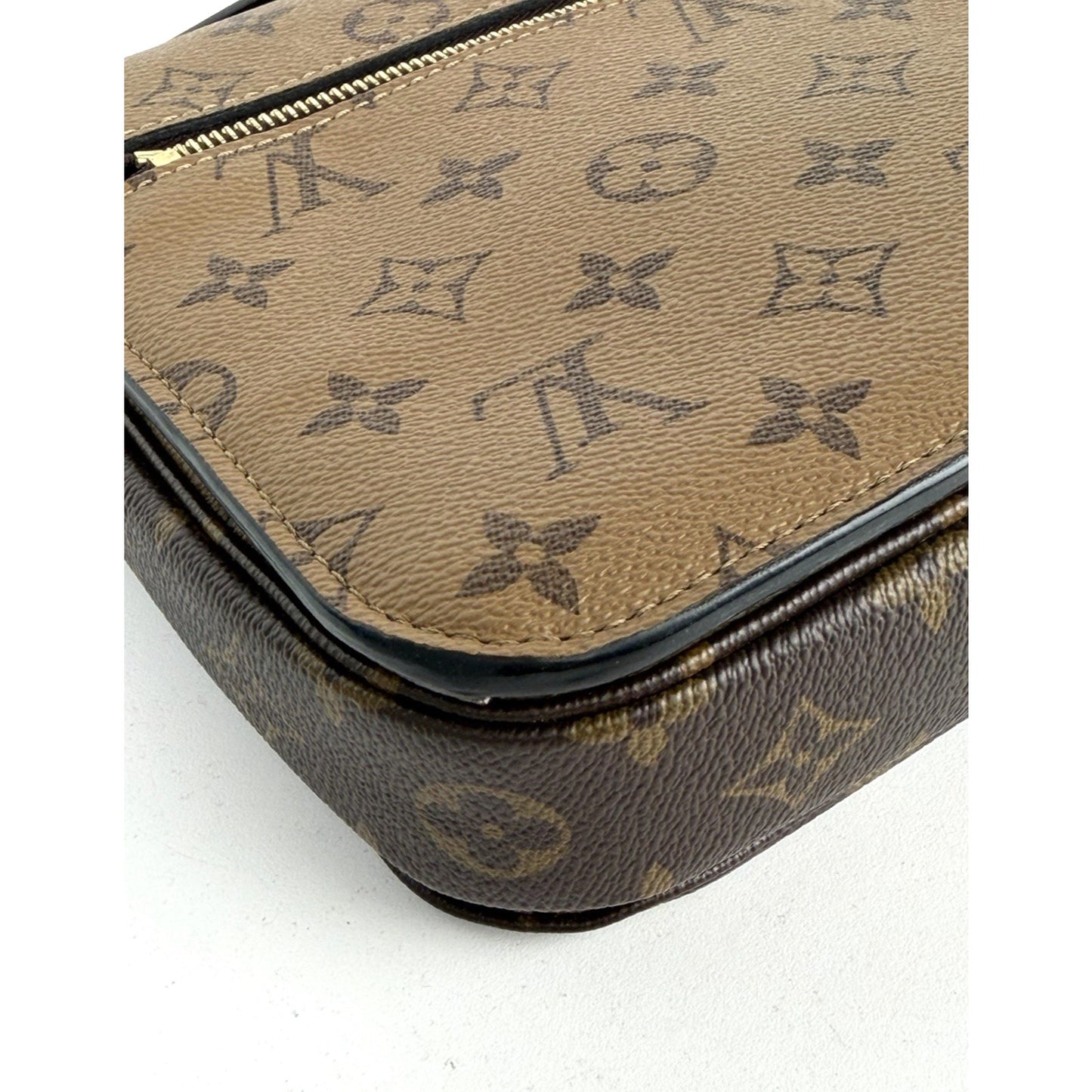 Louis Vuitton Pochette Metis MM Shoulder Bag Reverse Monogram Canvas 2020 C-1
