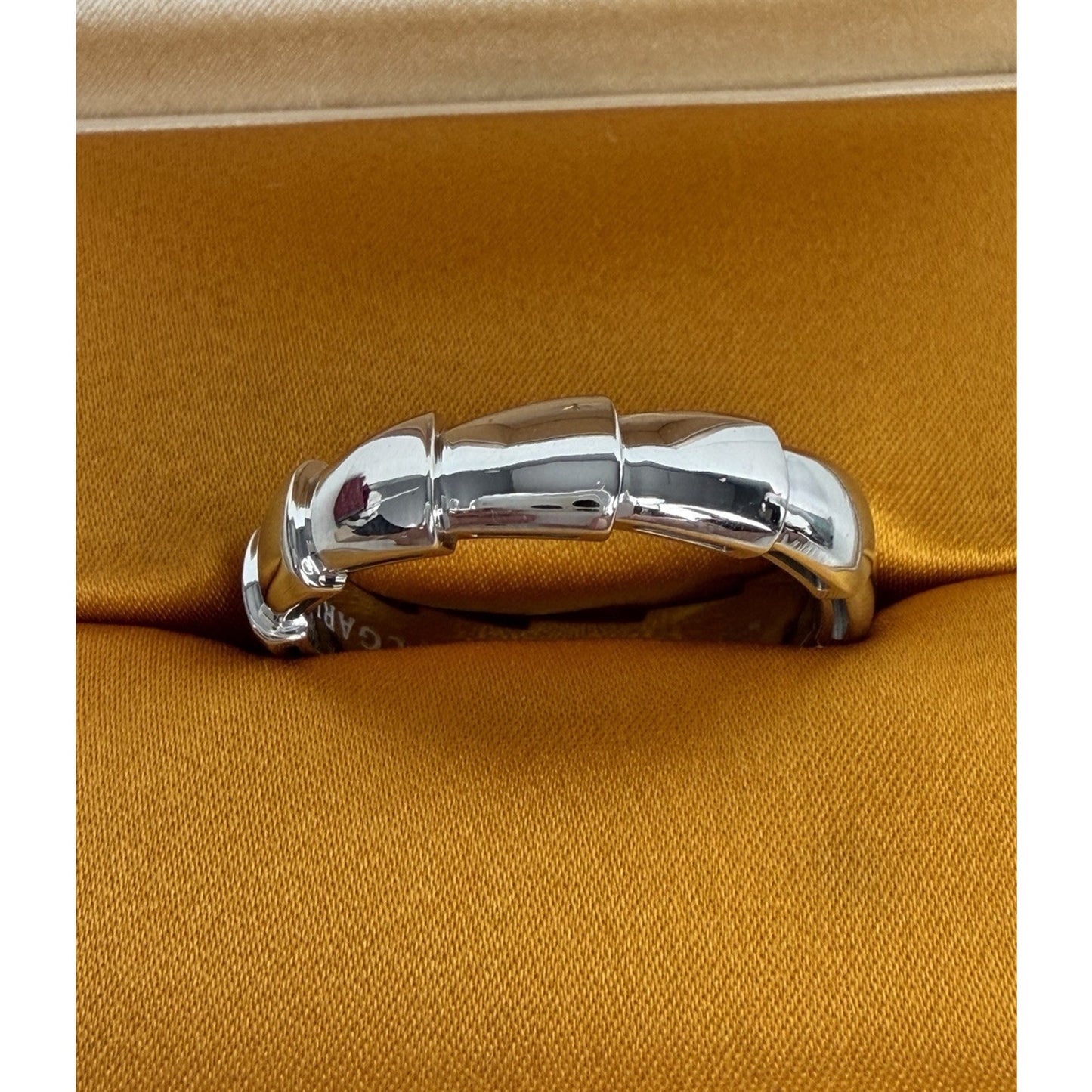Bvlgari Serpenti Viper Band in 18k White Gold Size 62/US 10