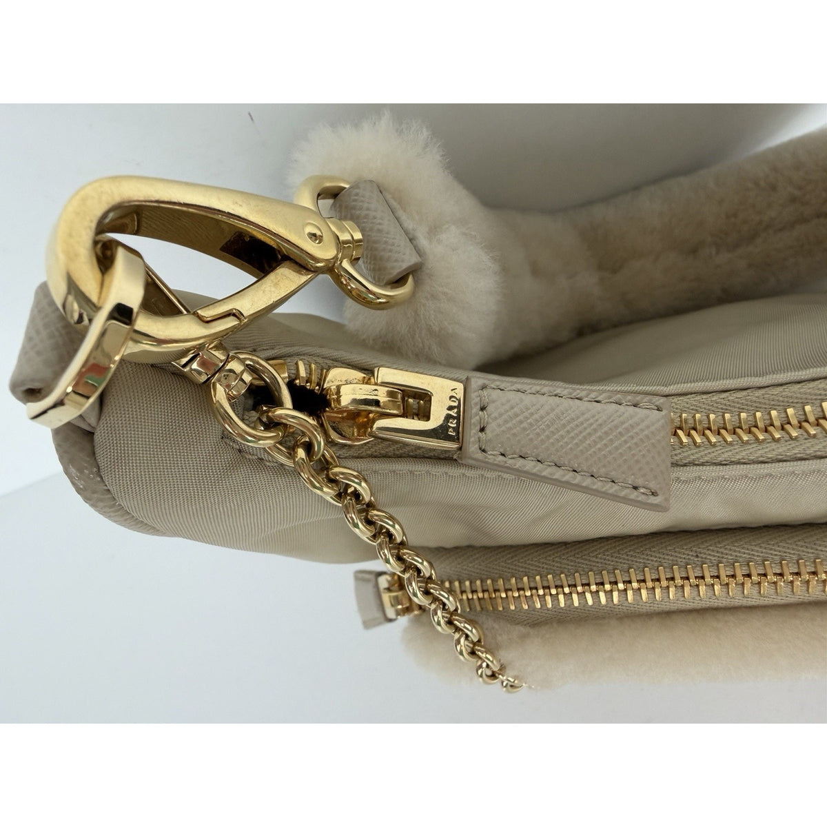 Prada Re-Edition 2005 Chain Shoulder Bag in Beige Nylon with Real Fur Accents E3