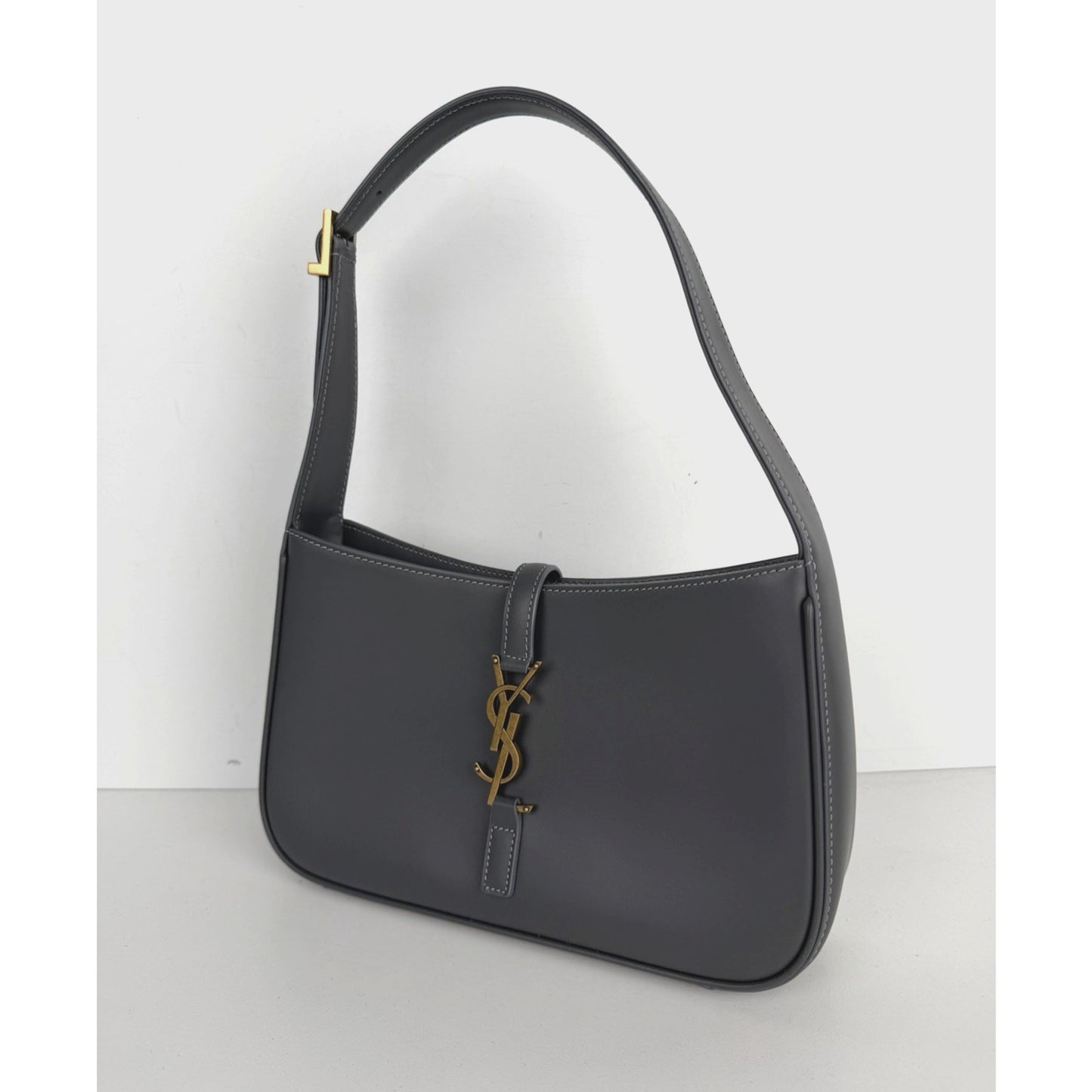 Saint Laurent Le 5 À 7 Hobo Shoulder Bag in Gray Smooth Calfskin Leather S-09