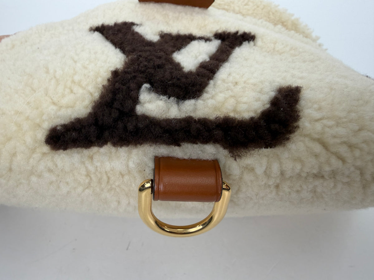 Louis Vuitton Teddy Fleece Bumbag in Beige & Brown Giant Monogram NFC YD-2