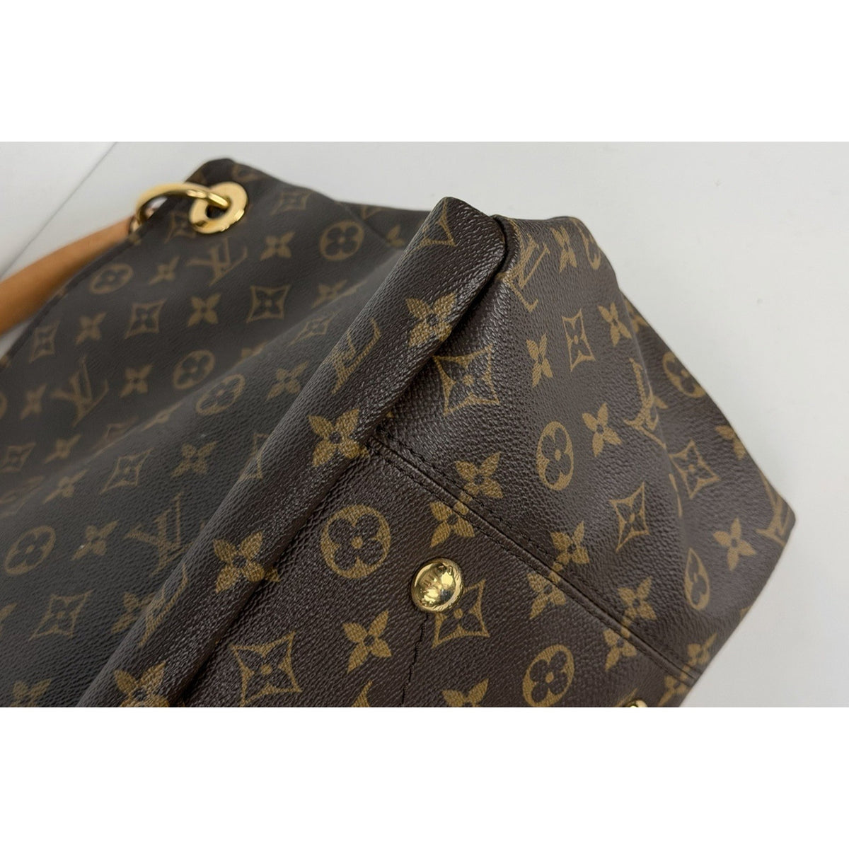 Louis Vuitton Artsy Hobo Bag MM in Brown LV Monogram Coated Canvas 2012 E2