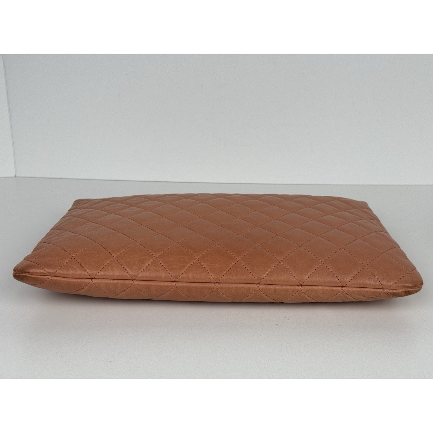 Chanel O Case Clutch in Pink Quilted Leather (2018) B-6