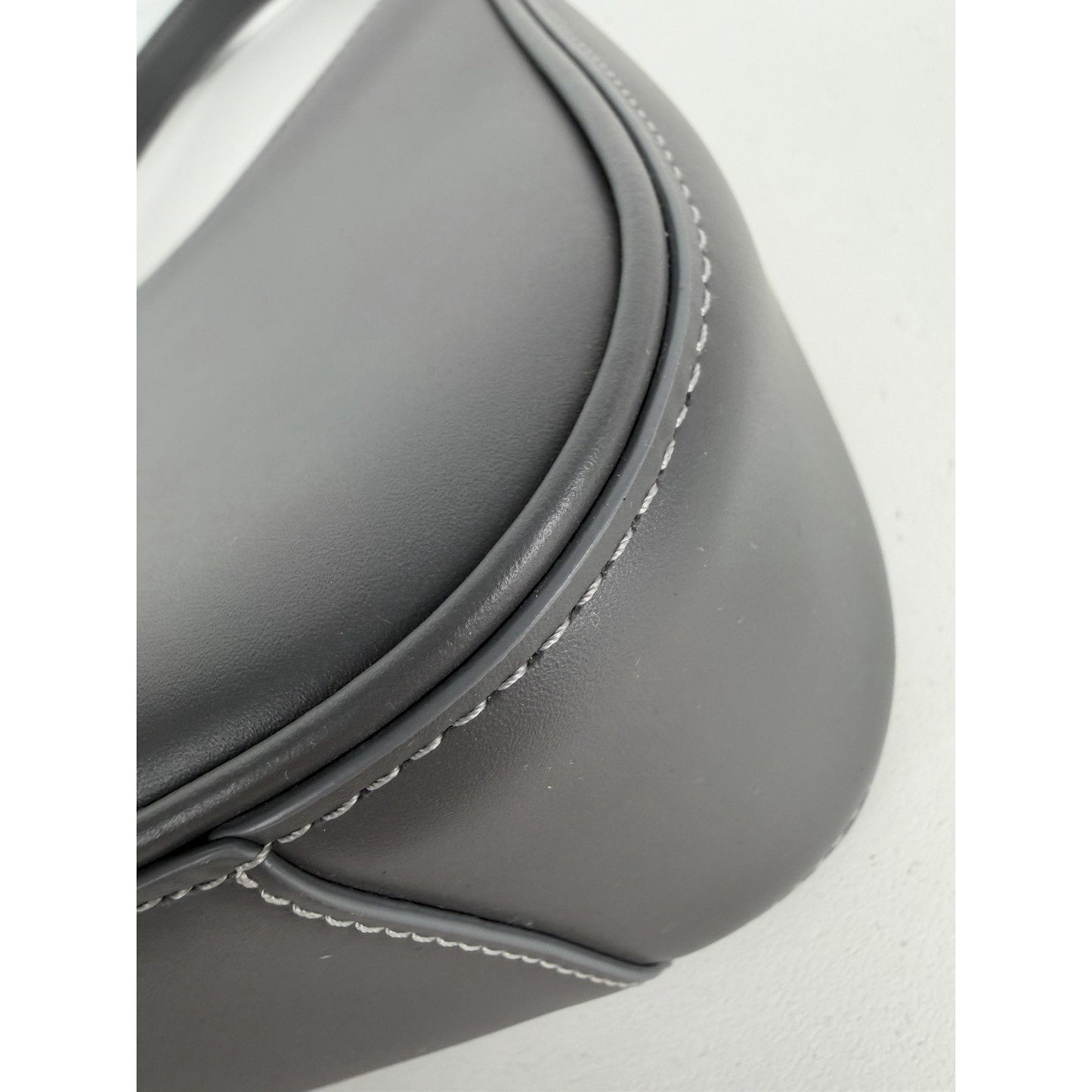 Saint Laurent Le 5 À 7 Hobo Shoulder Bag in Gray Smooth Calfskin Leather S-09