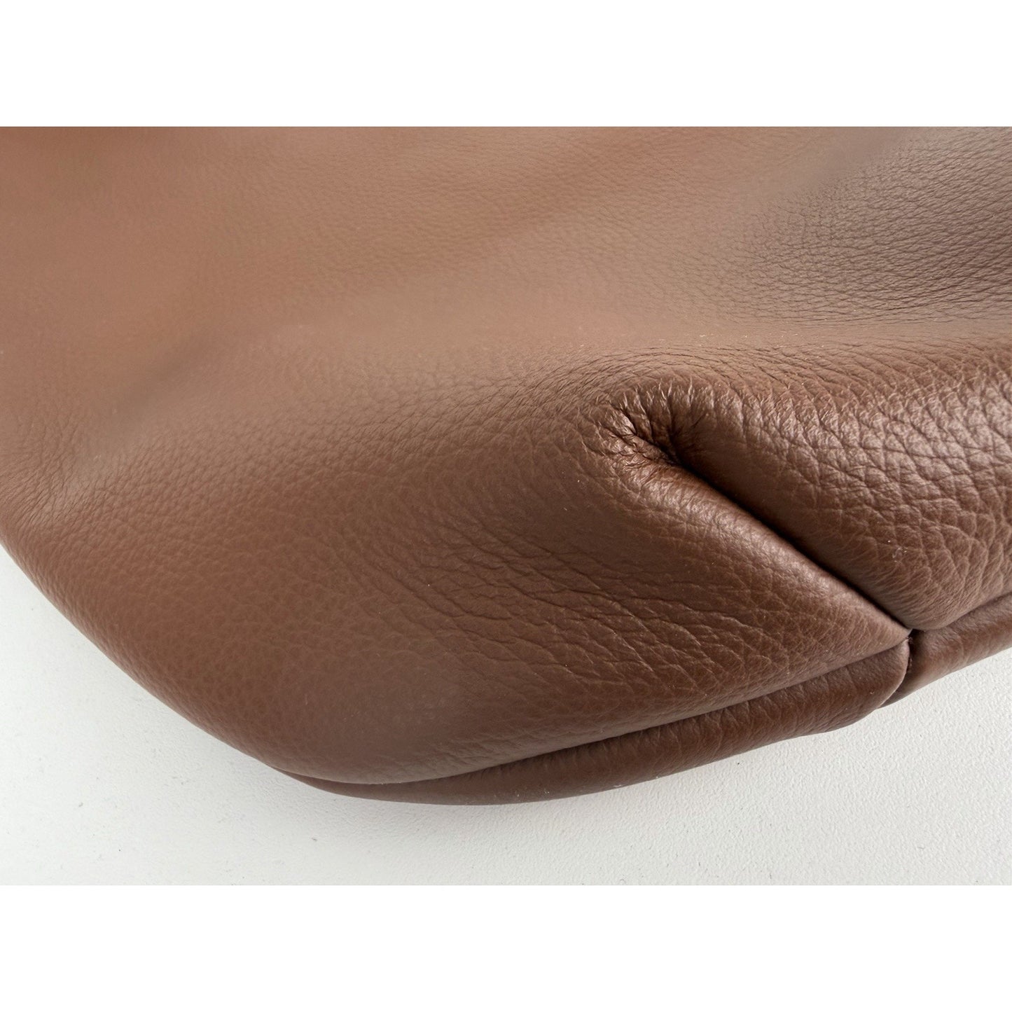 A.P.C. Le Neige Slouchy Hobo Bag Unisex in Cognac Brown Grained Leather S-19