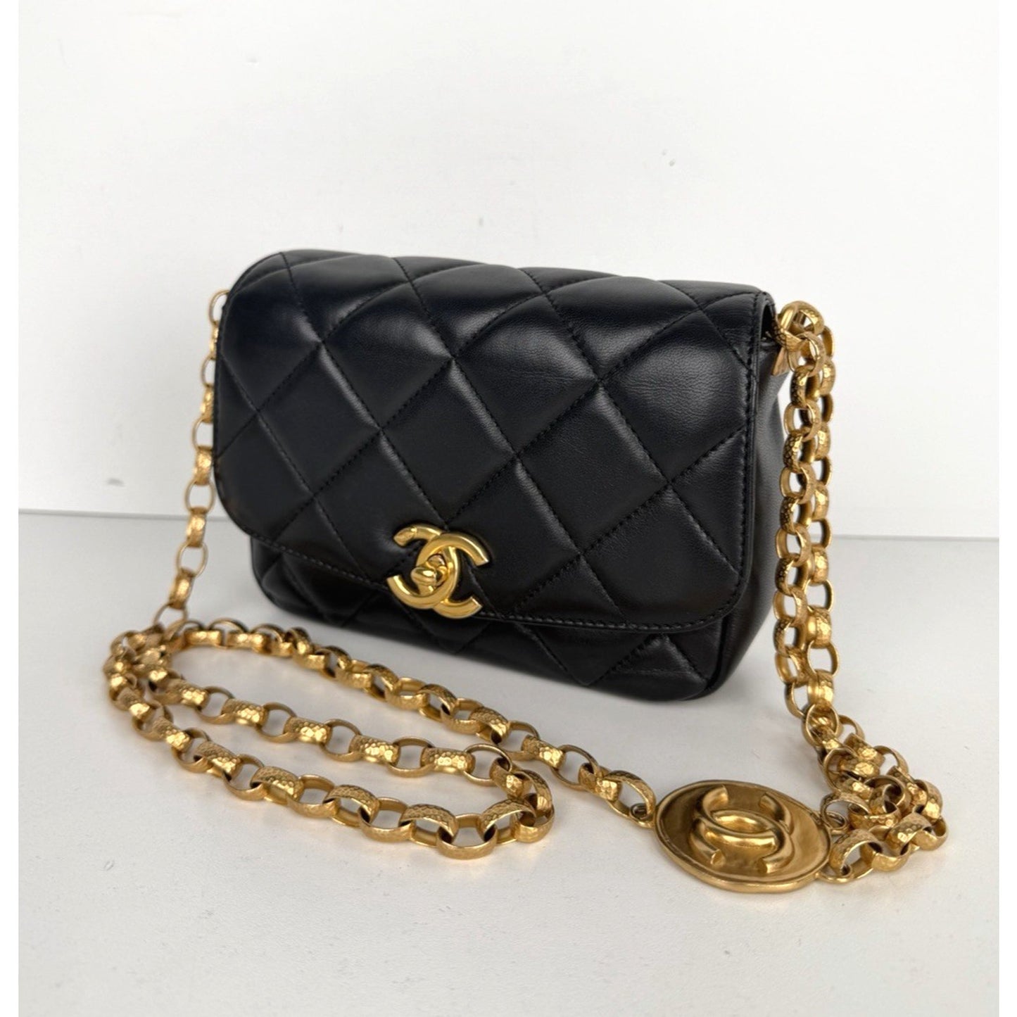 Chanel CC Coin Chain Flap Bag Small in Black Quilted Lambskin Leather 2020 F1
