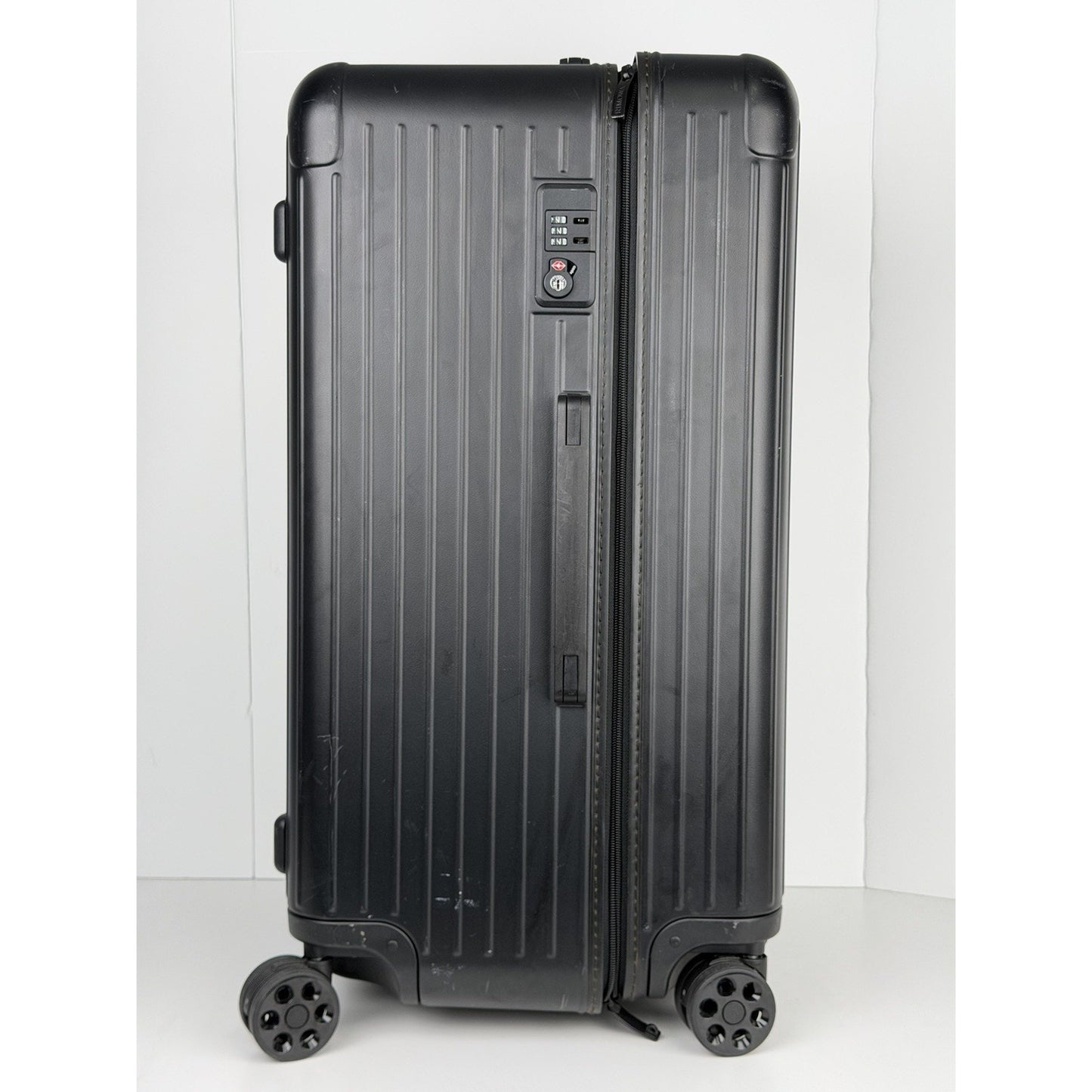 RIMOWA Essential Trunk Large Suitcase in Black Matte