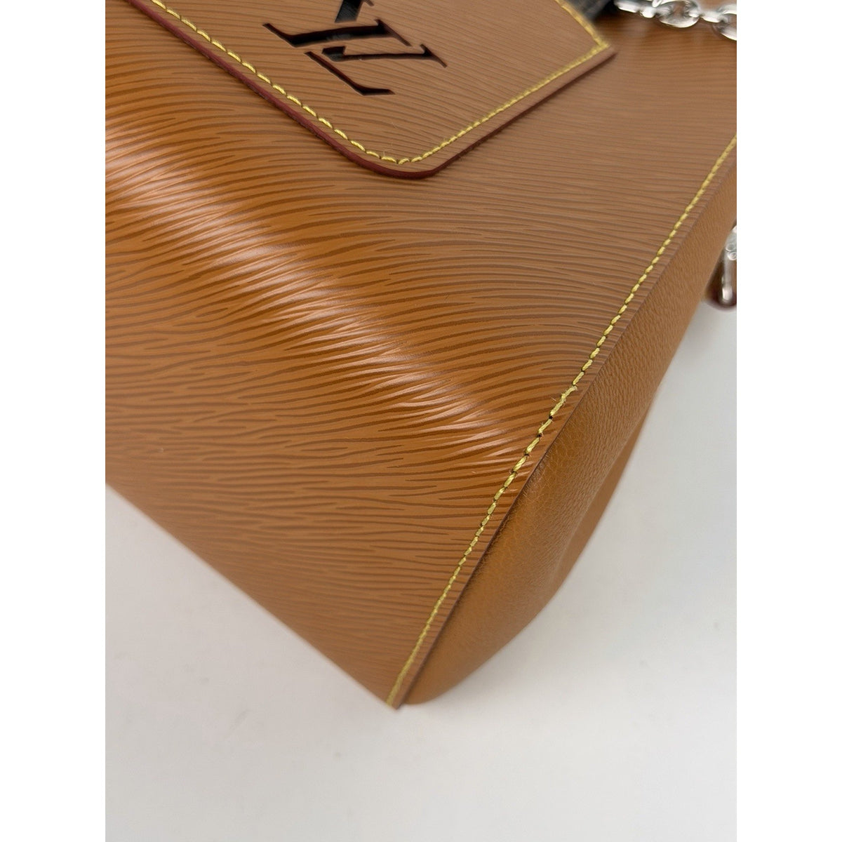 Louis Vuitton Marelle MM Tote Shoulder Handbag in Honey-Gold Epi Leather NFC D4