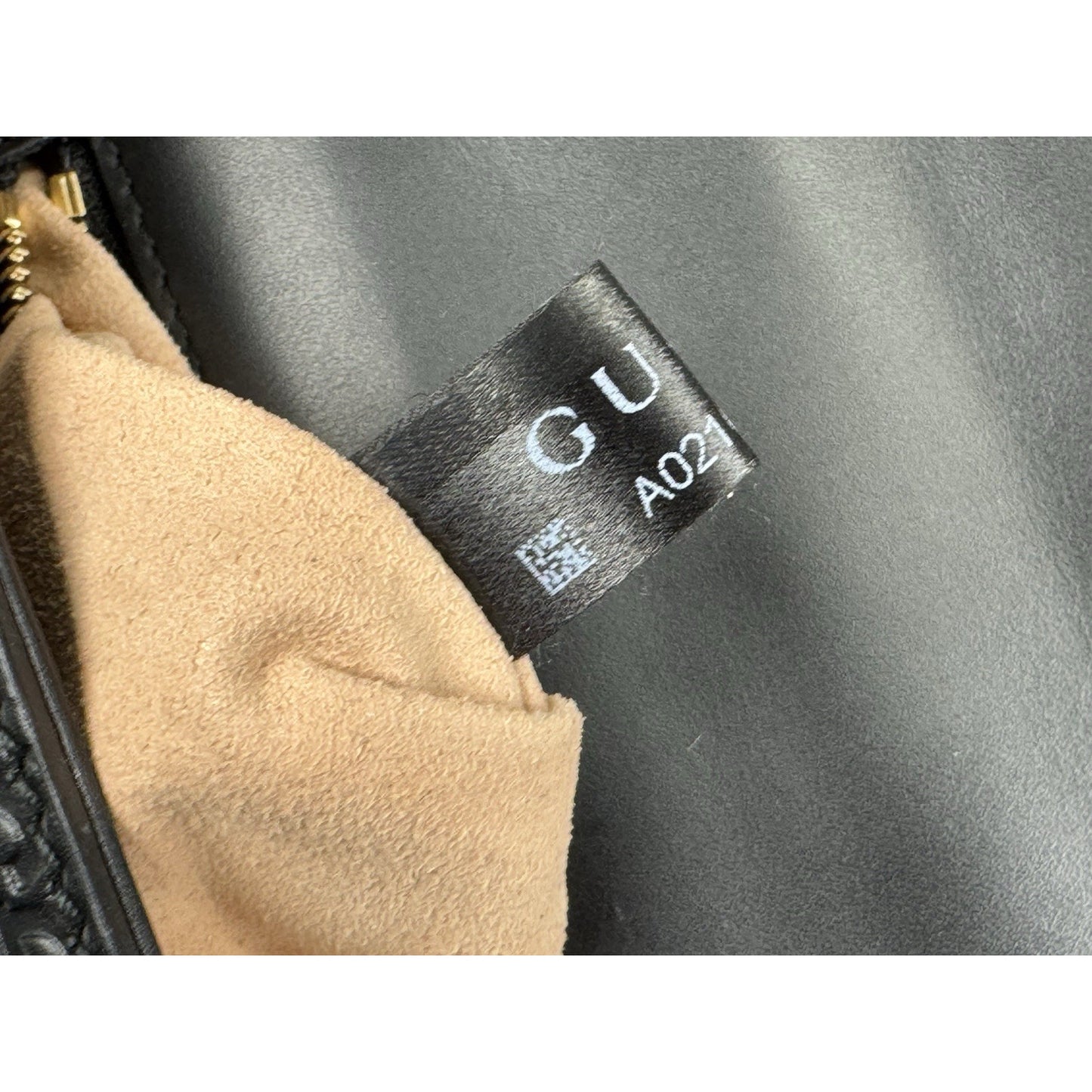 Gucci Padlock Shoulder Bag Black Guccissima Leather with Gold Hardware D-1