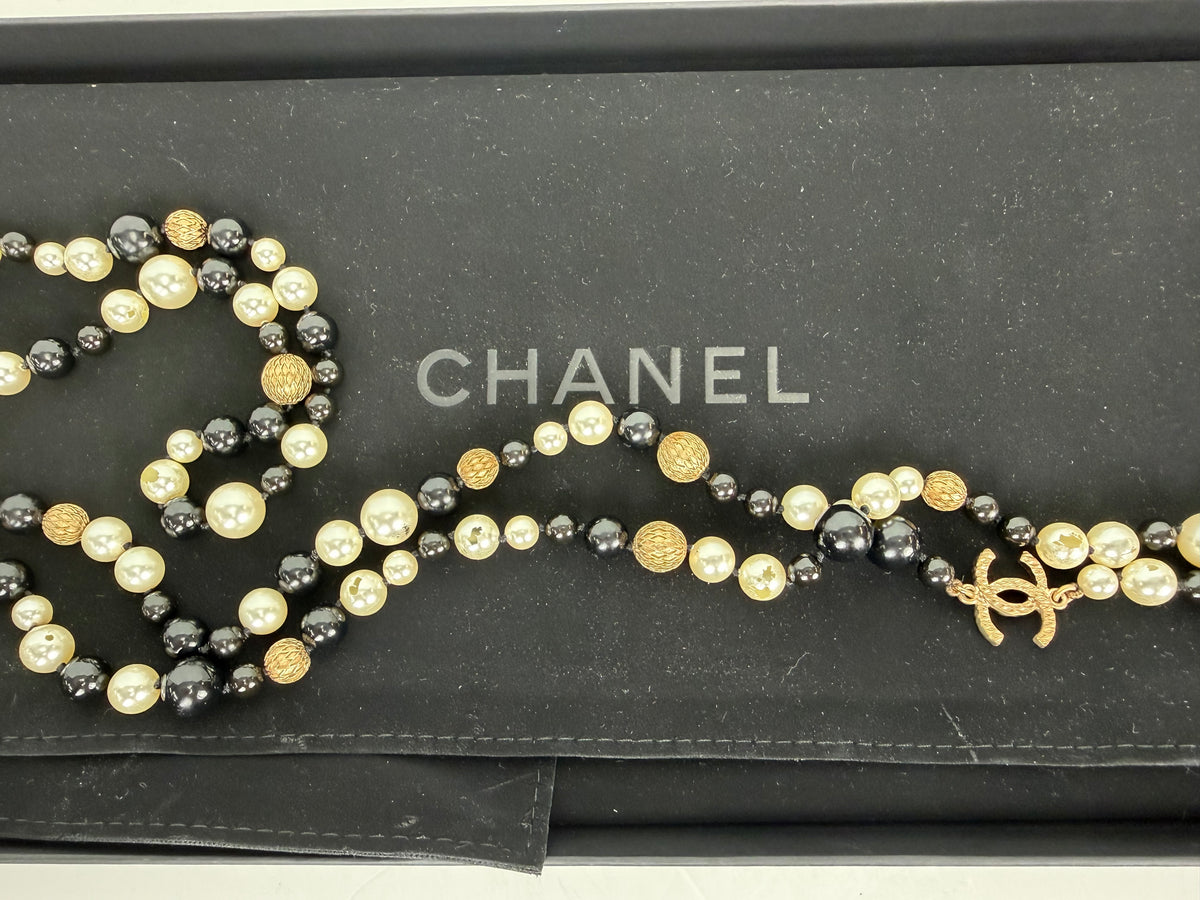 Chanel Pearl and Black Beads CC Baroque Sautoir Necklace Y