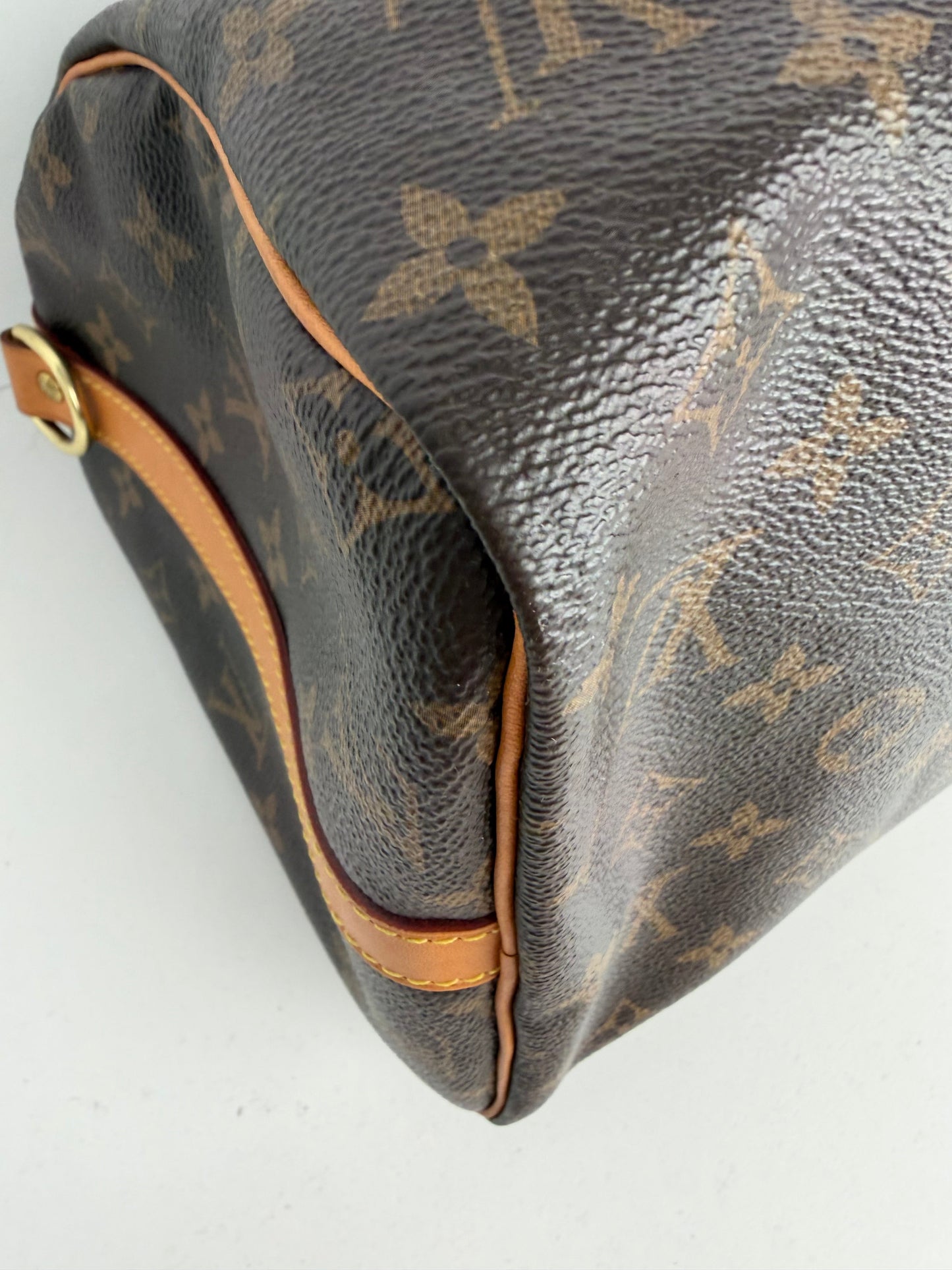 Louis Vuitton Monogram Speedy 30 Handbag in Brown LV Monogram Coated Canvas 2016 YE-8