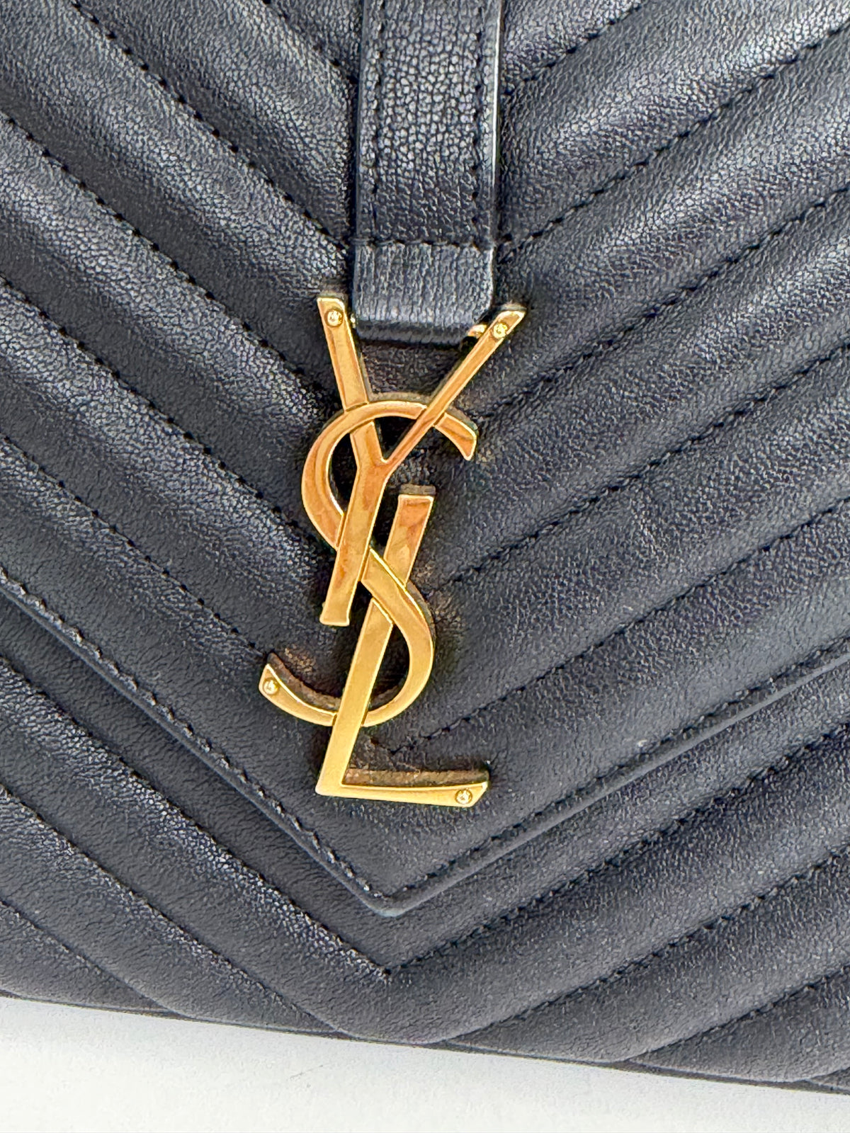 Saint Laurent Medium Envelope Bag in Black Quilted Leather YS-07