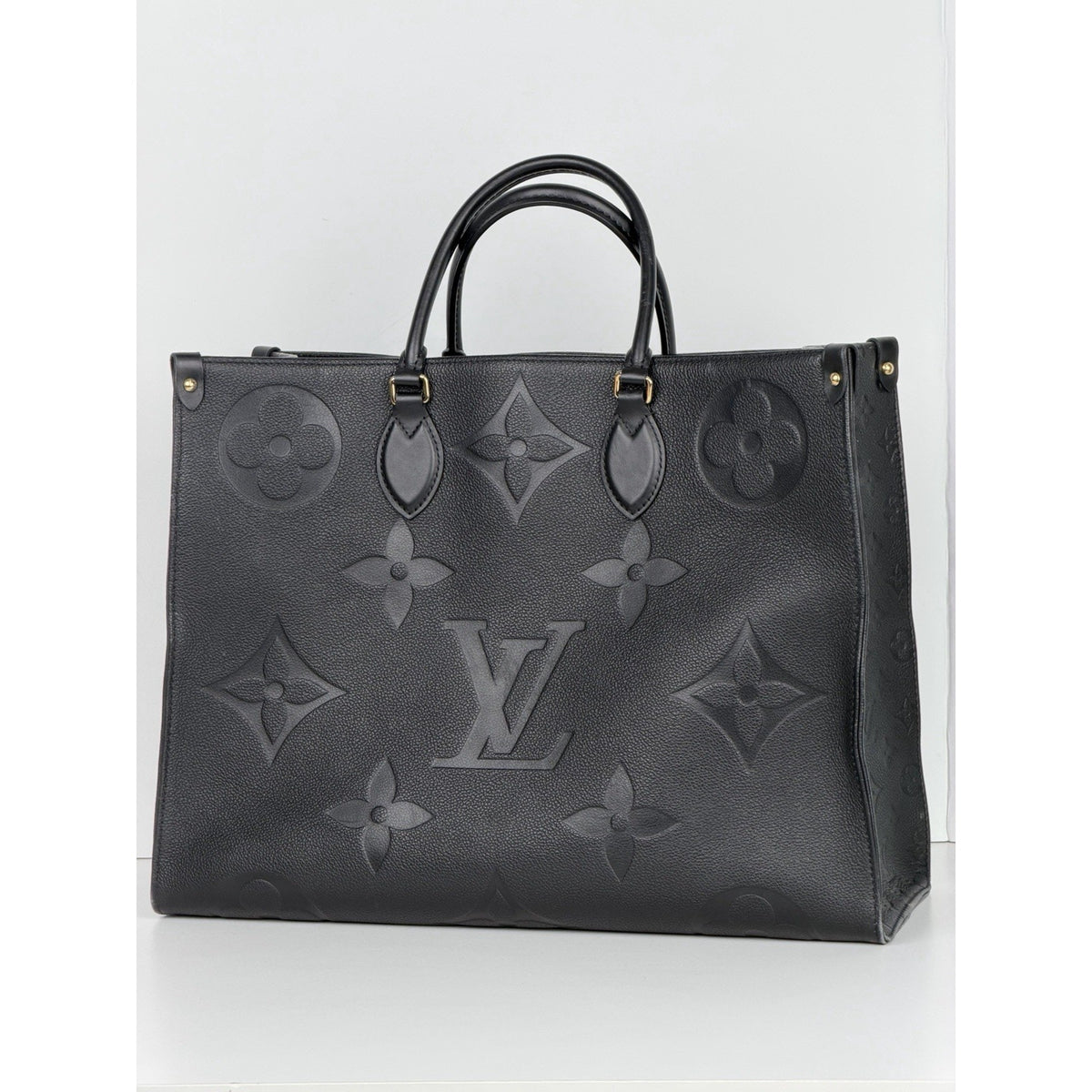 Louis Vuitton OnTheGo GM Tote Bag in Black Monogram Empreinte Leather NFC D-4