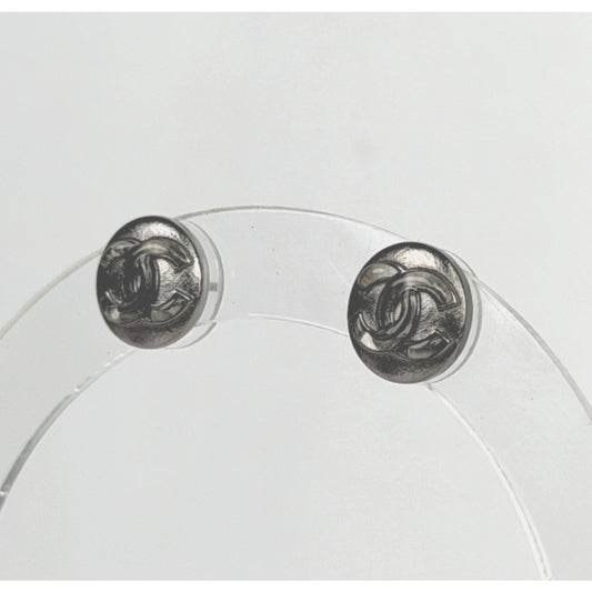Chanel Ruthenium-Like Finish Round Stud Earrings with CC Logo Design K3