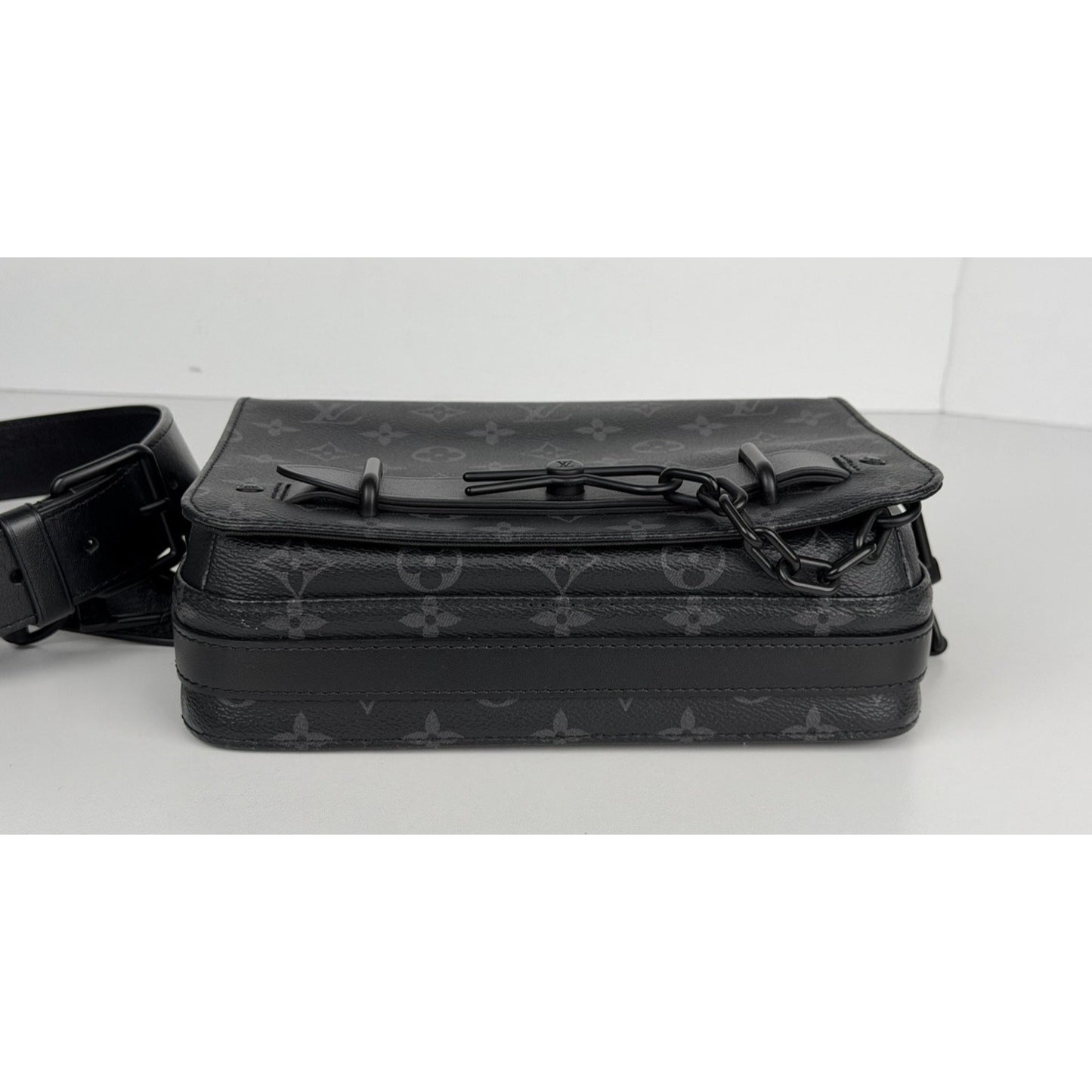 Louis Vuitton Steamer Messenger Bag Monogram Eclipse Coated Canvas 2021 R1