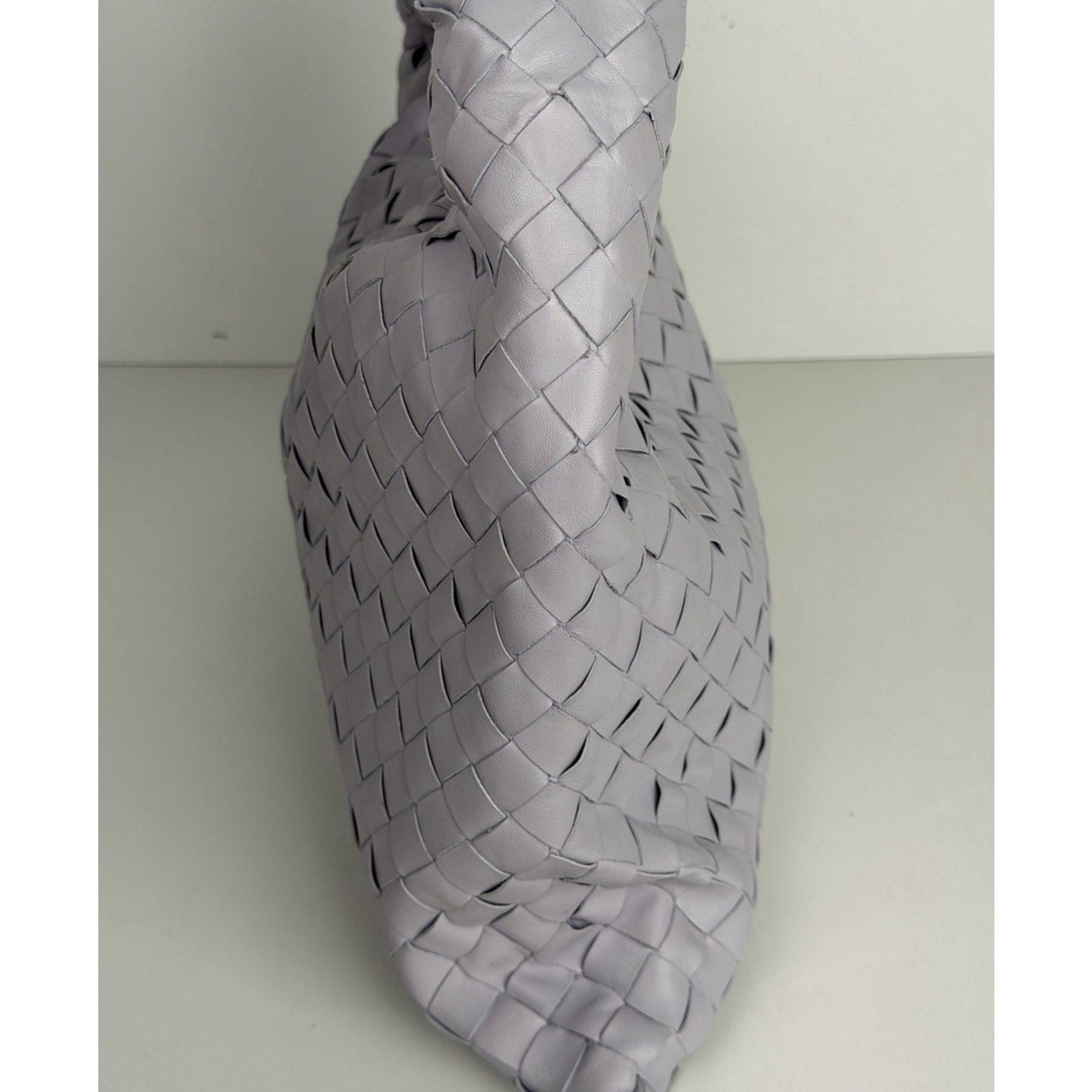 Bottega Veneta Small Hop Bag Intrecciato-Woven Calfskin Lilac 2023-2024 R1