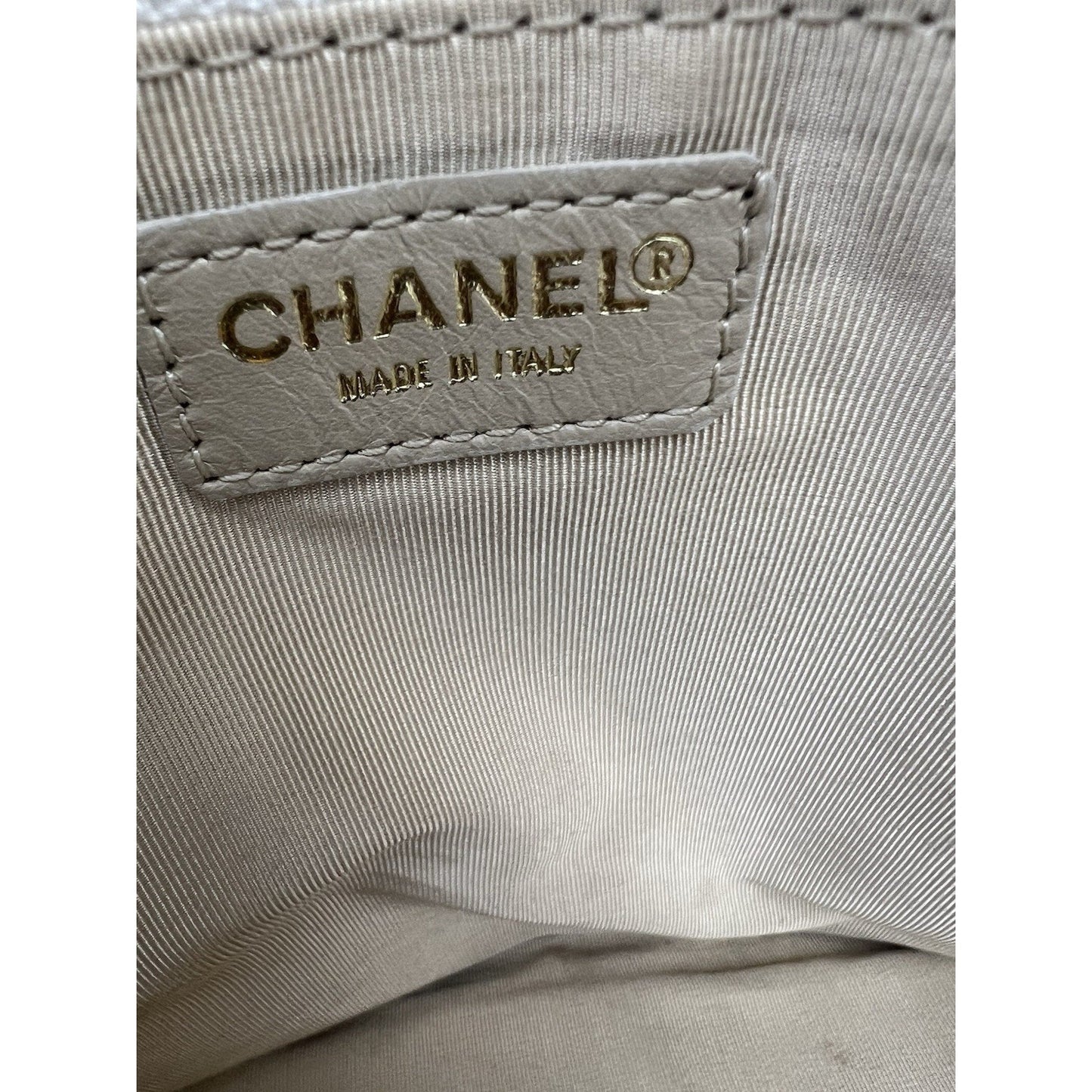 CHANEL Vintage (2000-2002) Caviar Diamond Stitch Oversized Flap Leather Clutch