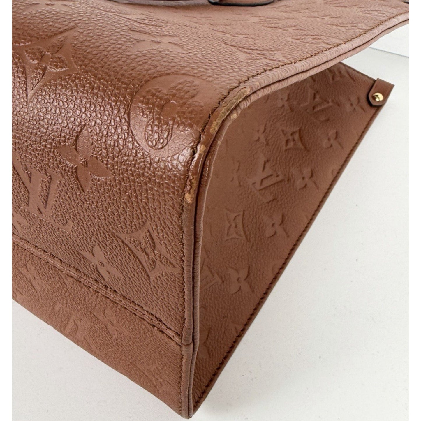 Louis Vuitton OnTheGo MM Tote Bag in Cognac Monogram Empreinte Leather D9
