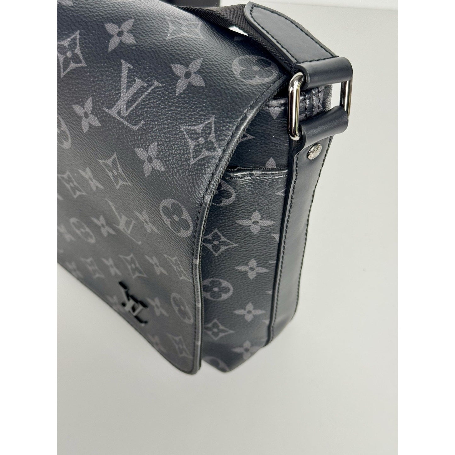 Louis Vuitton District PM Messenger Bag in Monogram Eclipse Canvas D-3