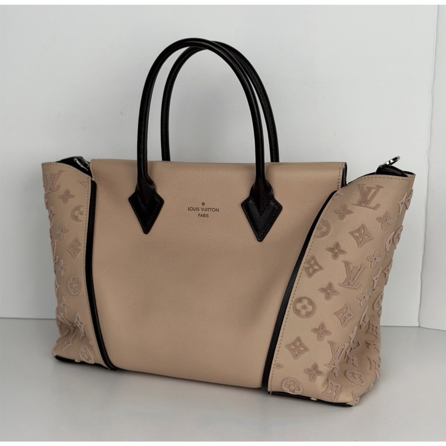 Louis Vuitton W Tote Bag Veau Cachemire Calfskin Plush Velour Monogram 2015 E2