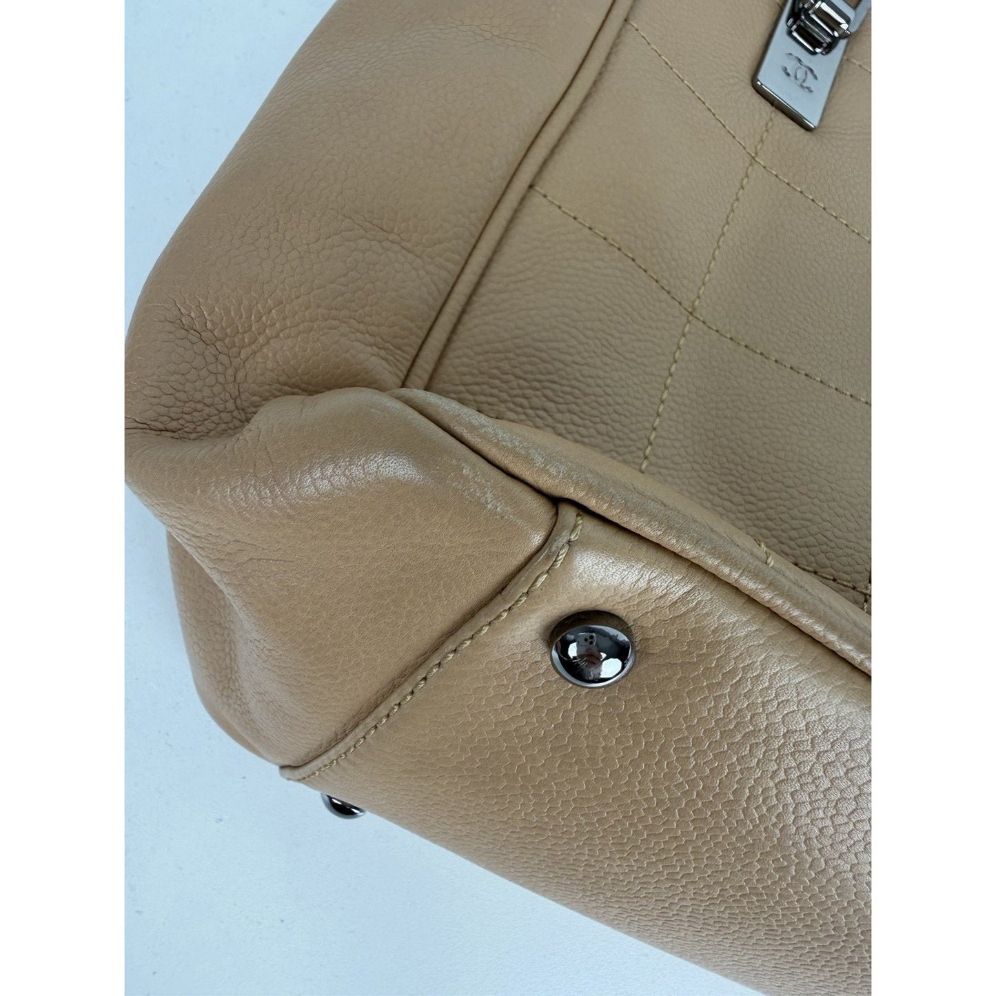 Chanel Chocolate Bar Tote Bag Vintage in Beige Quilted Leather 2003-2004 S-20
