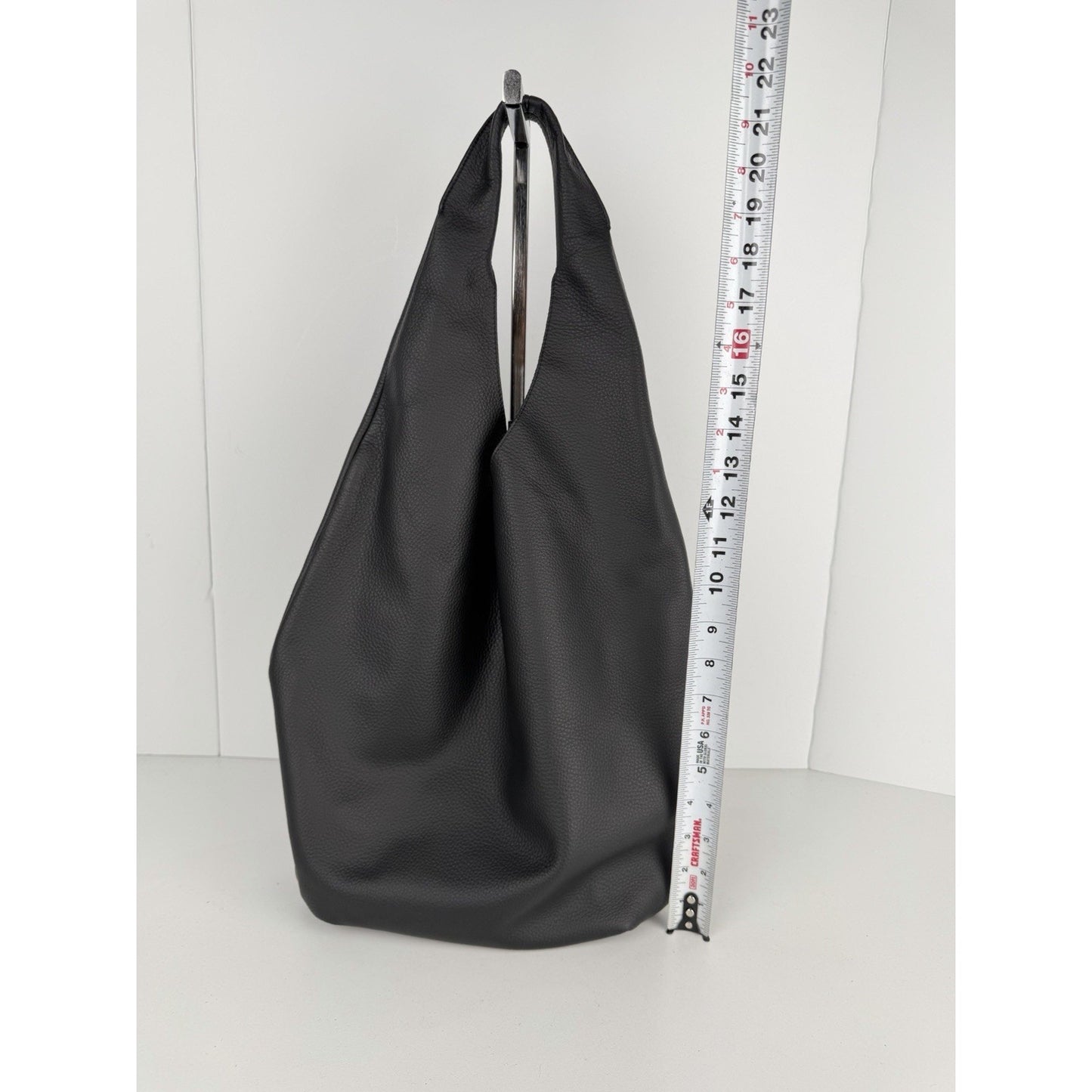A.P.C. Le Neige Slouchy Hobo Bag Unisex in Black Grained Leather S-19