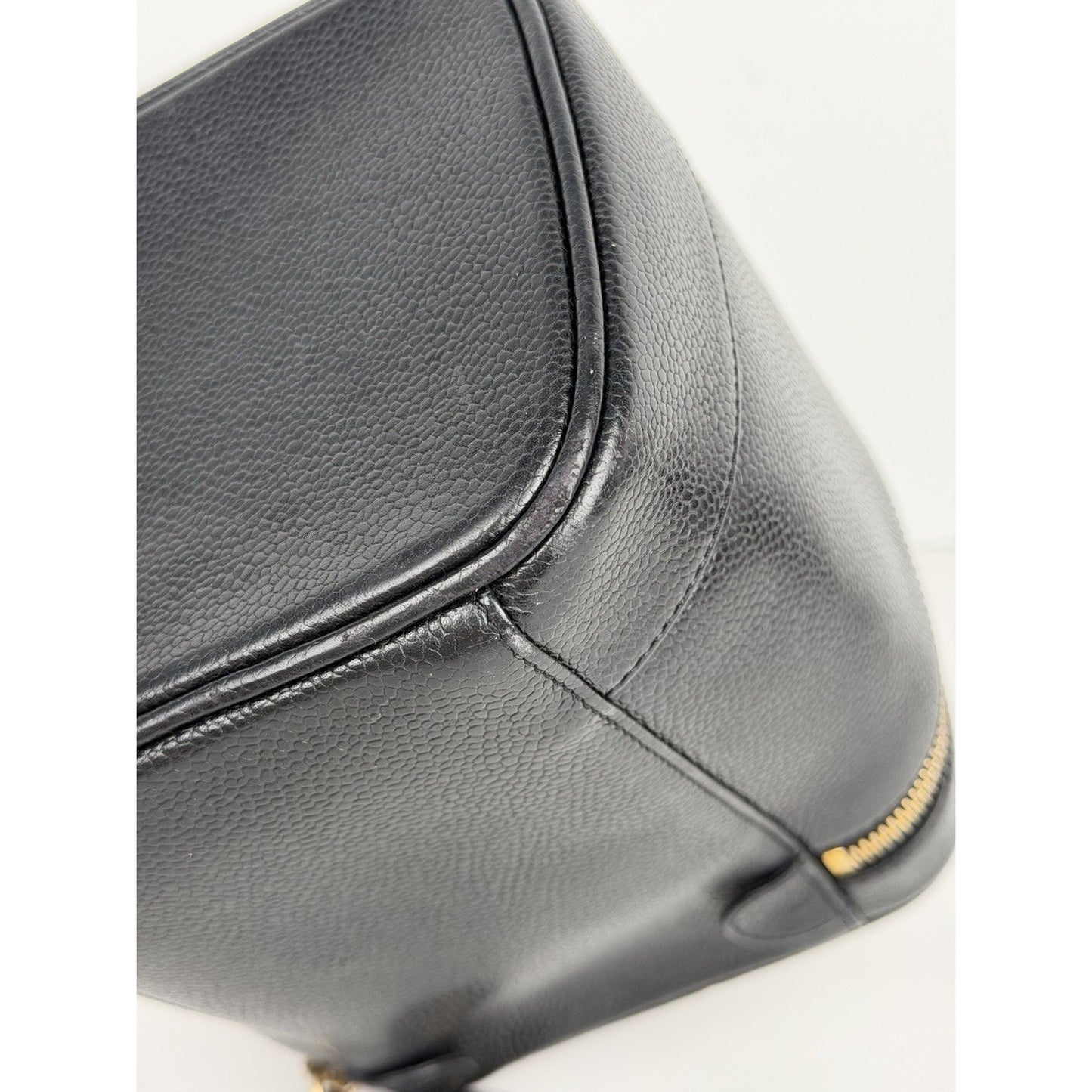 Chanel Caviar Vanity Cosmetic Case Vintage in Black Leather 1997-1999