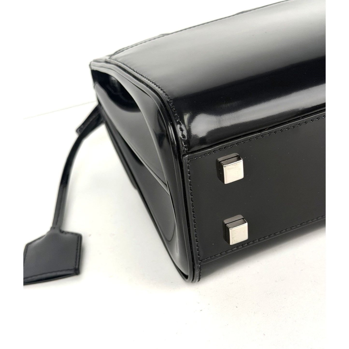 Saint Laurent Le Fermoir Small Top-Handle Bag in Black Spazzolato Leather S-03