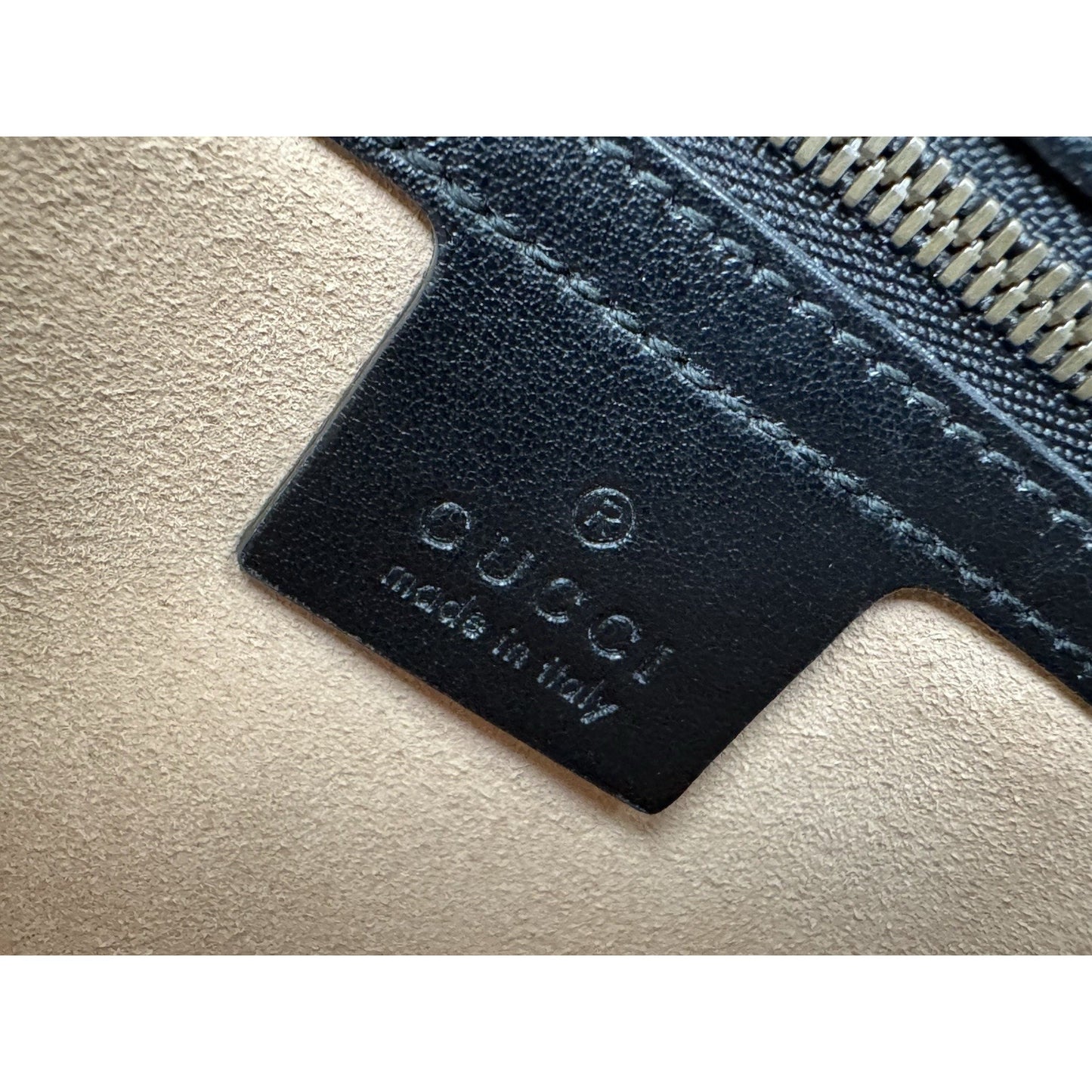 GUCCI Calfskin Matelasse Mens GG Marmont Belt Bag 80 32 Black C-2