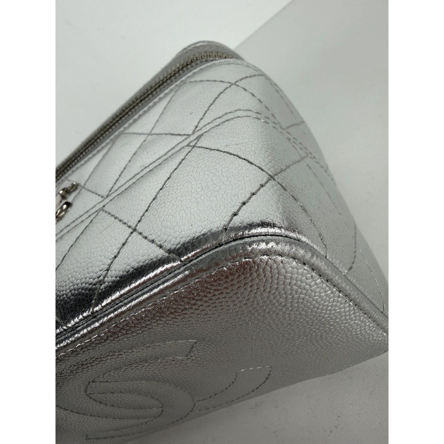 Chanel Slim Top Handle Vanity Case Bag in Metallic Silver Caviar Leather NFC B-5