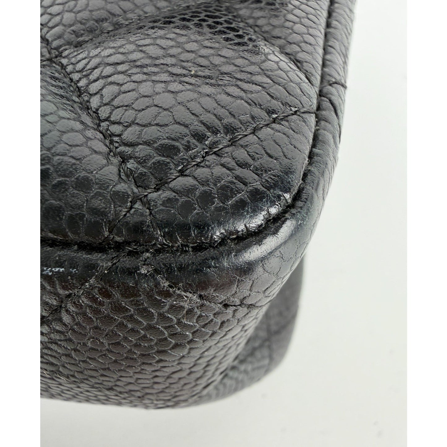 Chanel Classic Bag Black Grained Calfskin Leather & Gold-Tone Hardware D1