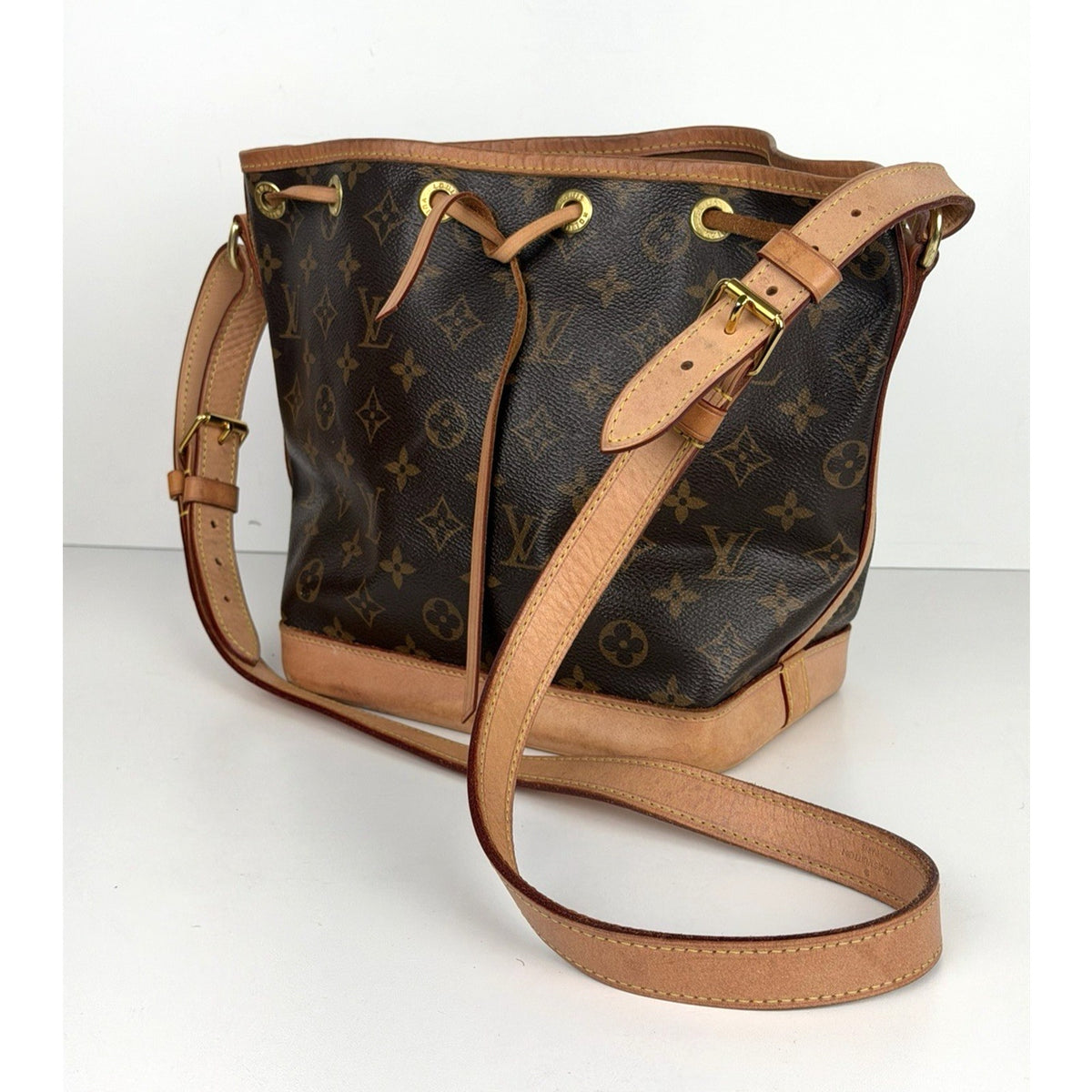 Louis Vuitton Noe BB Drawstring & Bucket Bag in Brown Coated Canvas NFC S-17
