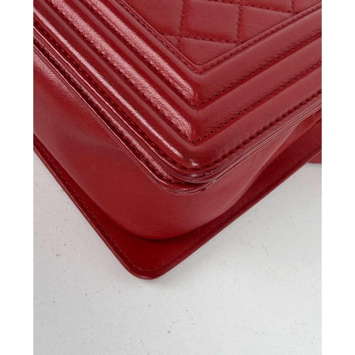 Chanel Boy Bag Medium in Red Lambskin Leather Gold Hardware 2015-2016 YE-8
