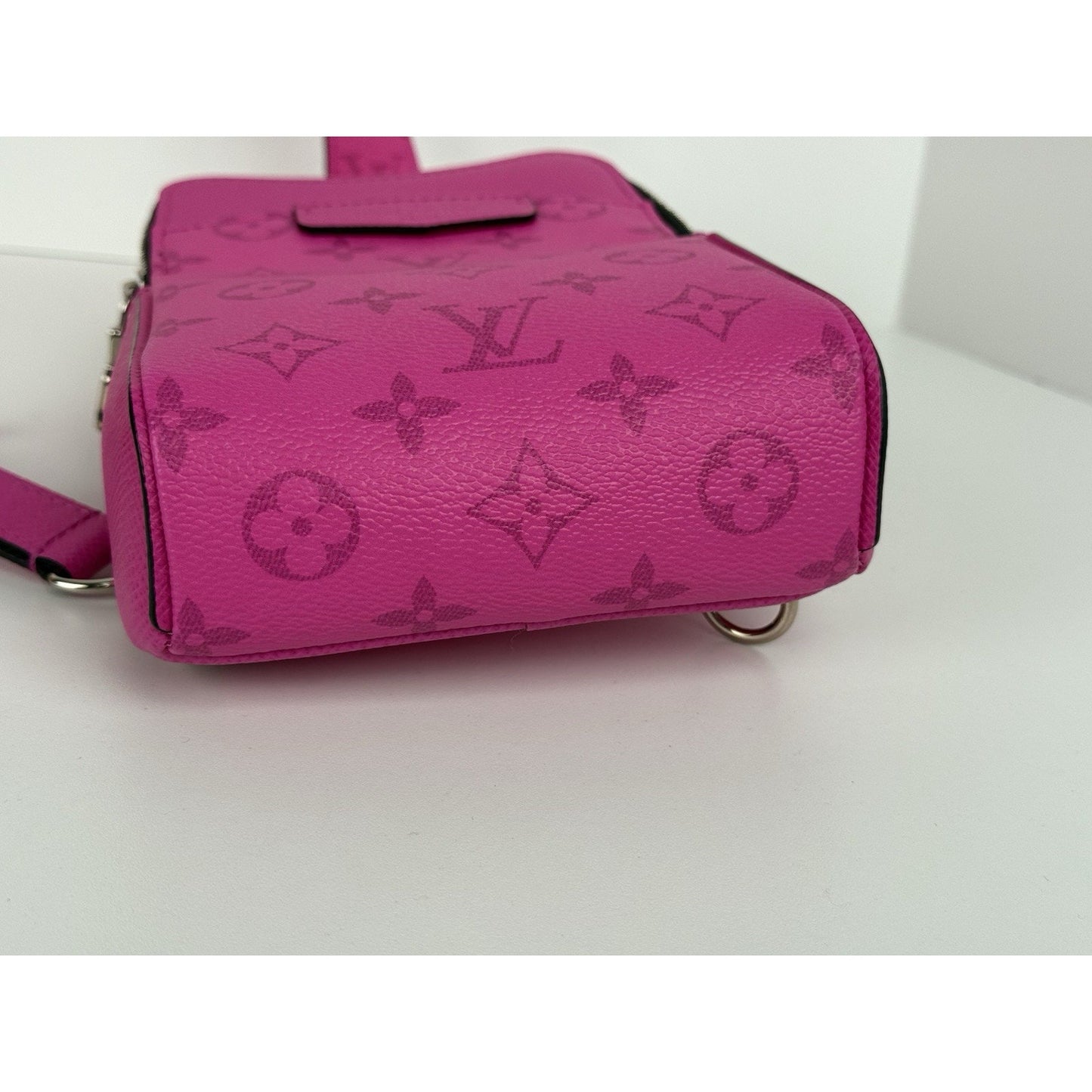 LOUIS VUITTON Outdoor Sling Shoulder Bag Taigarama Pink Men's